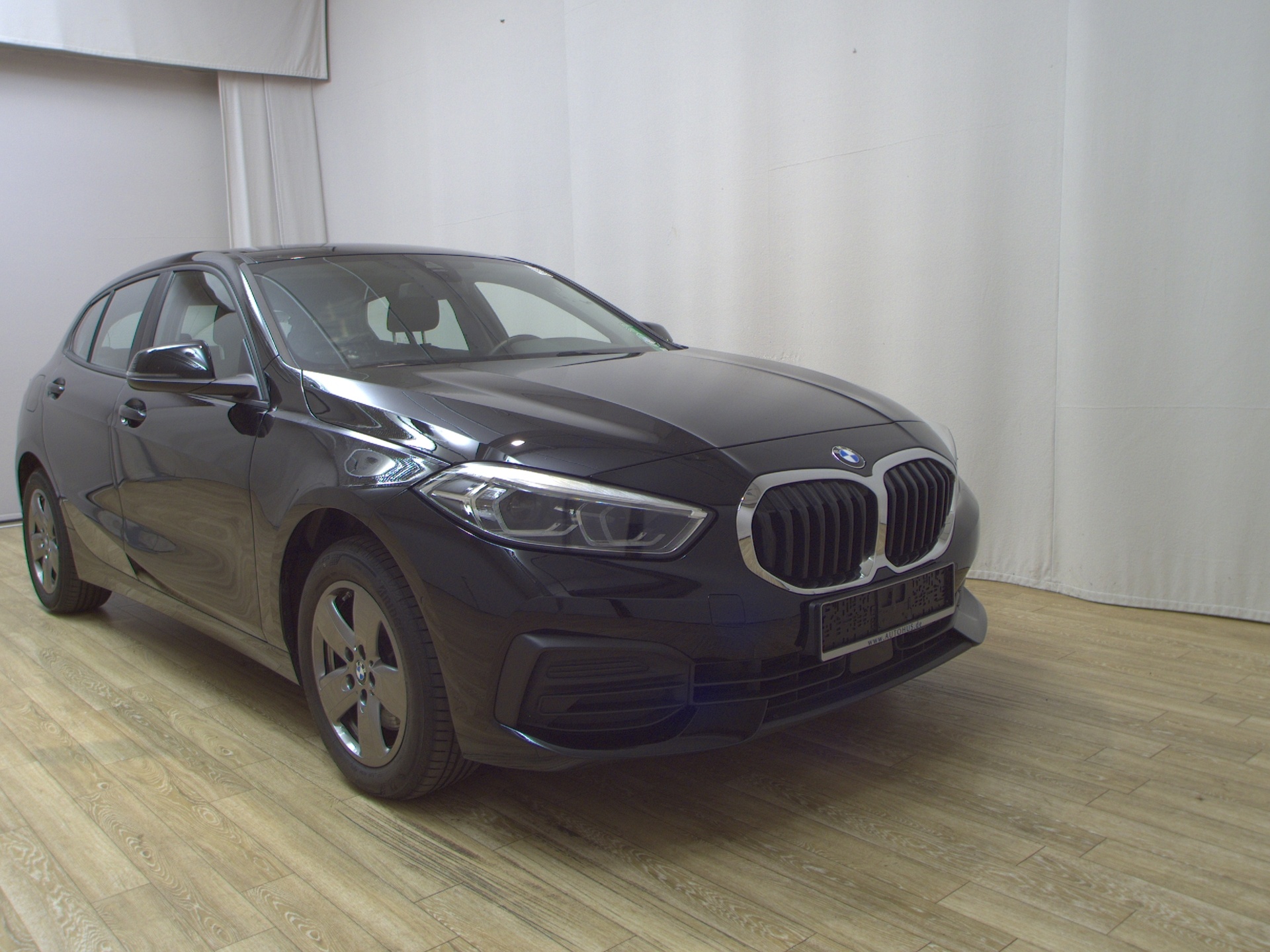 BMW 118dA Advantage Navi LED LC-Pro ACC Shz 3