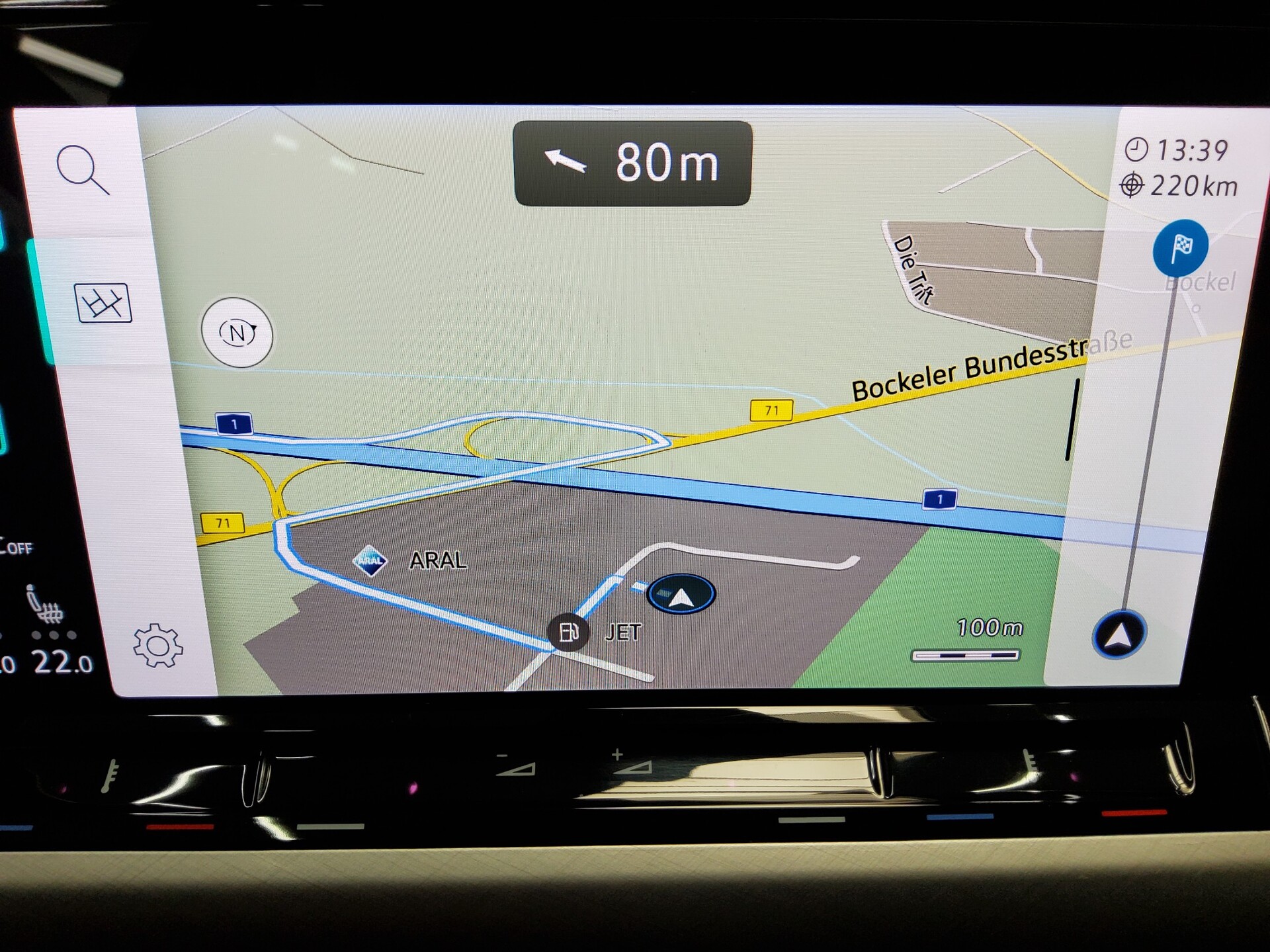 Volkswagen Golf-8 Var. 2.0 TDI Life Navi LED ACC Shz PDC 7