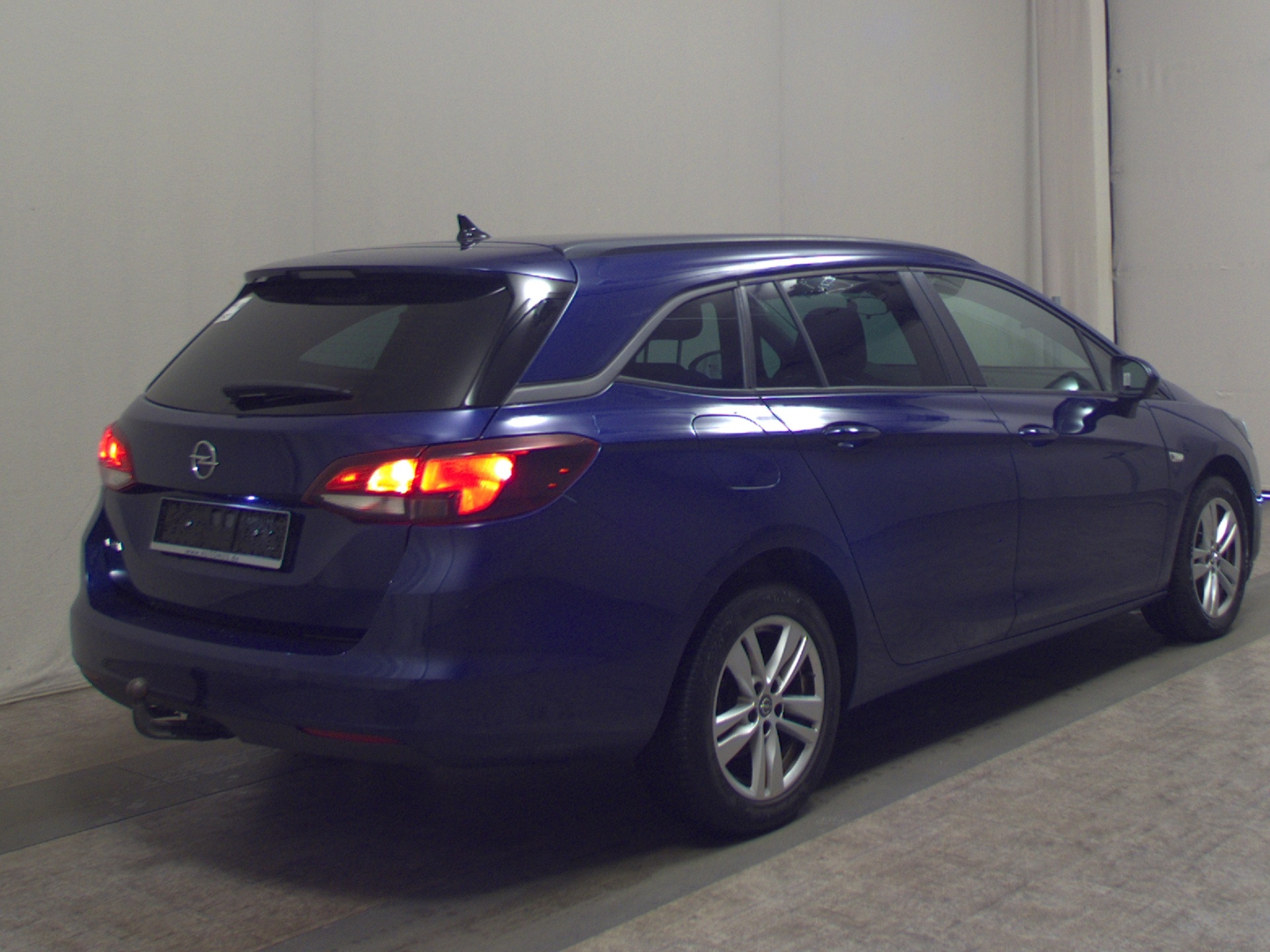 Opel Astra ST 1.5 D Business Elegance Navi LED PDC 4