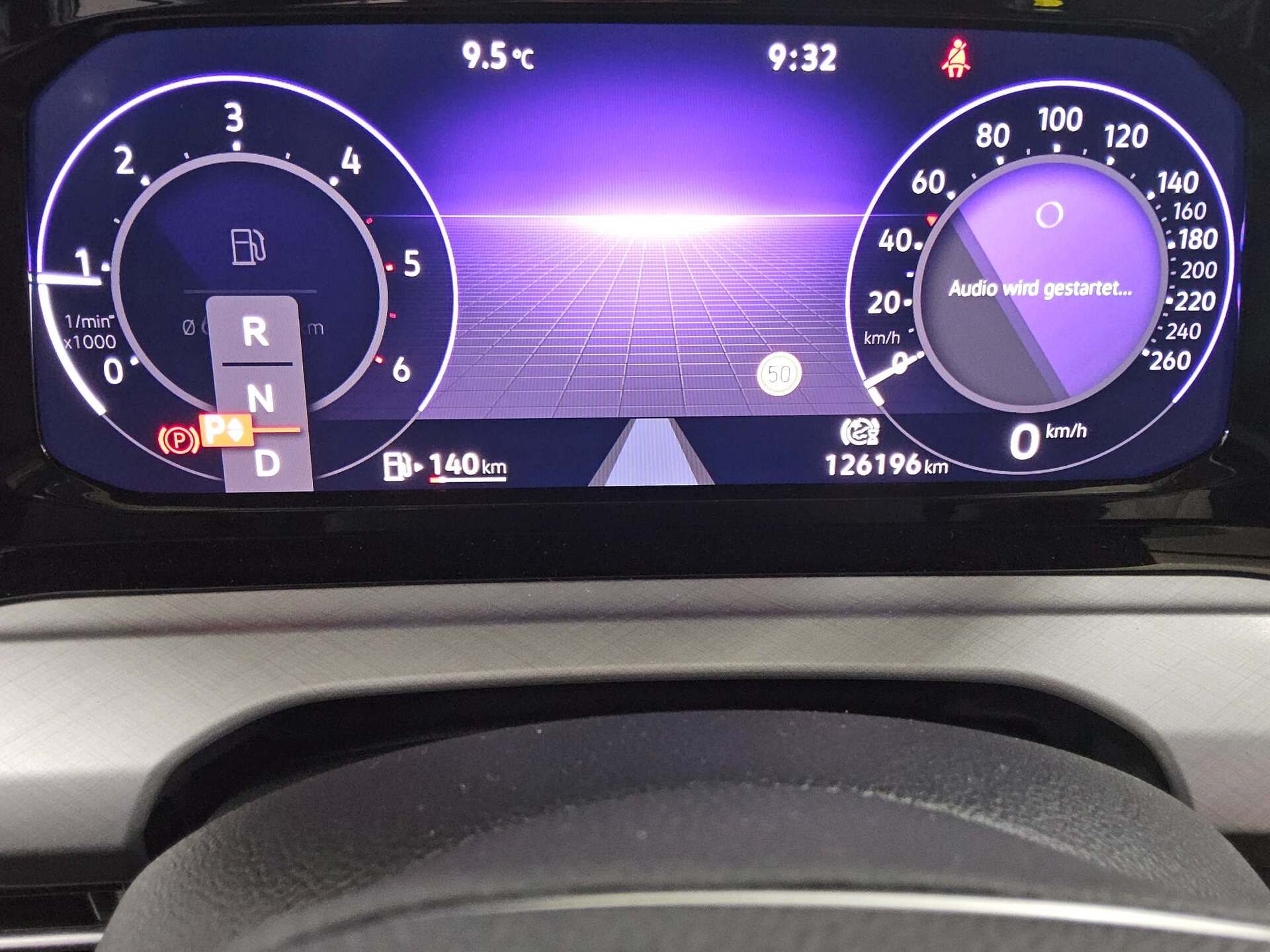 Volkswagen Golf-8 Var. 2.0 TDI Life Navi LED AID AHK ACC 8