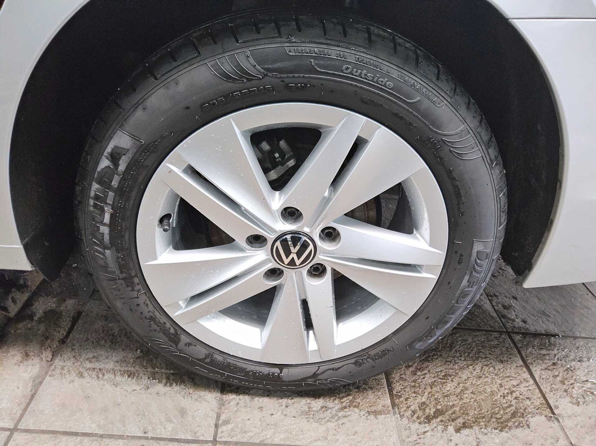 Volkswagen Golf-8 Var. 2.0 TDI Life Navi LED AID AHK ACC 11