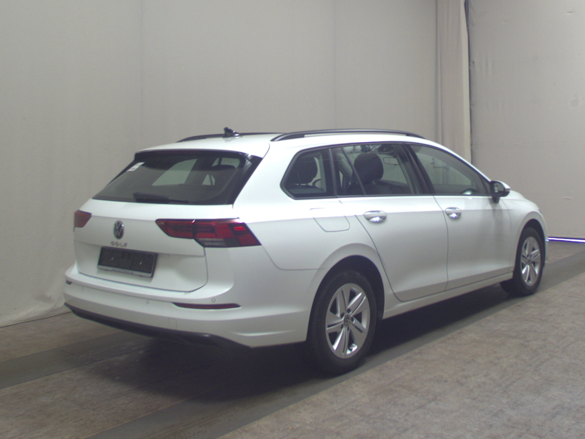 Volkswagen Golf-8 Var. 2.0 TDI Life Navi LED DC ACC PDC Shz 4