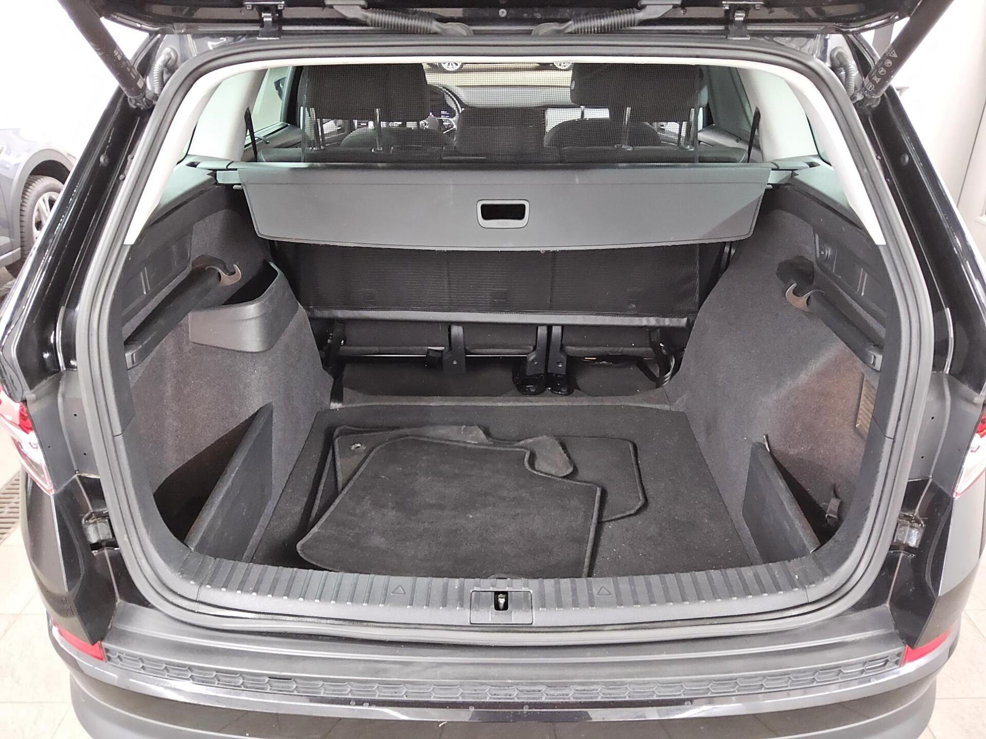 Skoda Kodiaq 2.0 TDI Tour Navi LED vc RfK ACC 4xShz 12