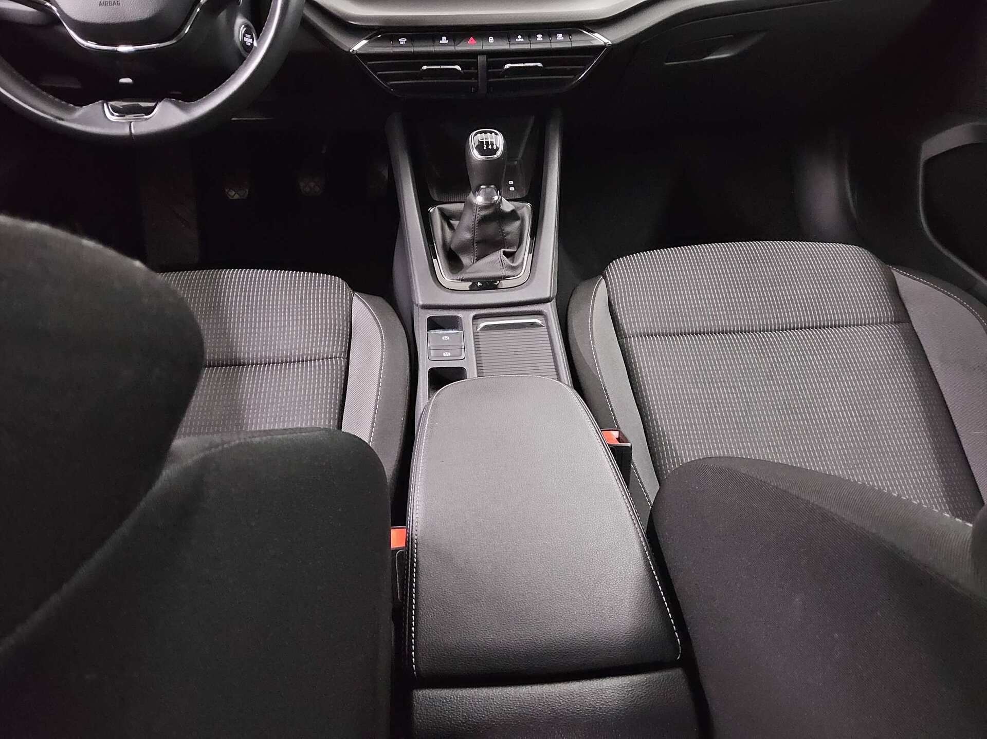 Skoda Octavia Kombi 2.0 TDI Ambition Navi LED vc 4xShz 6