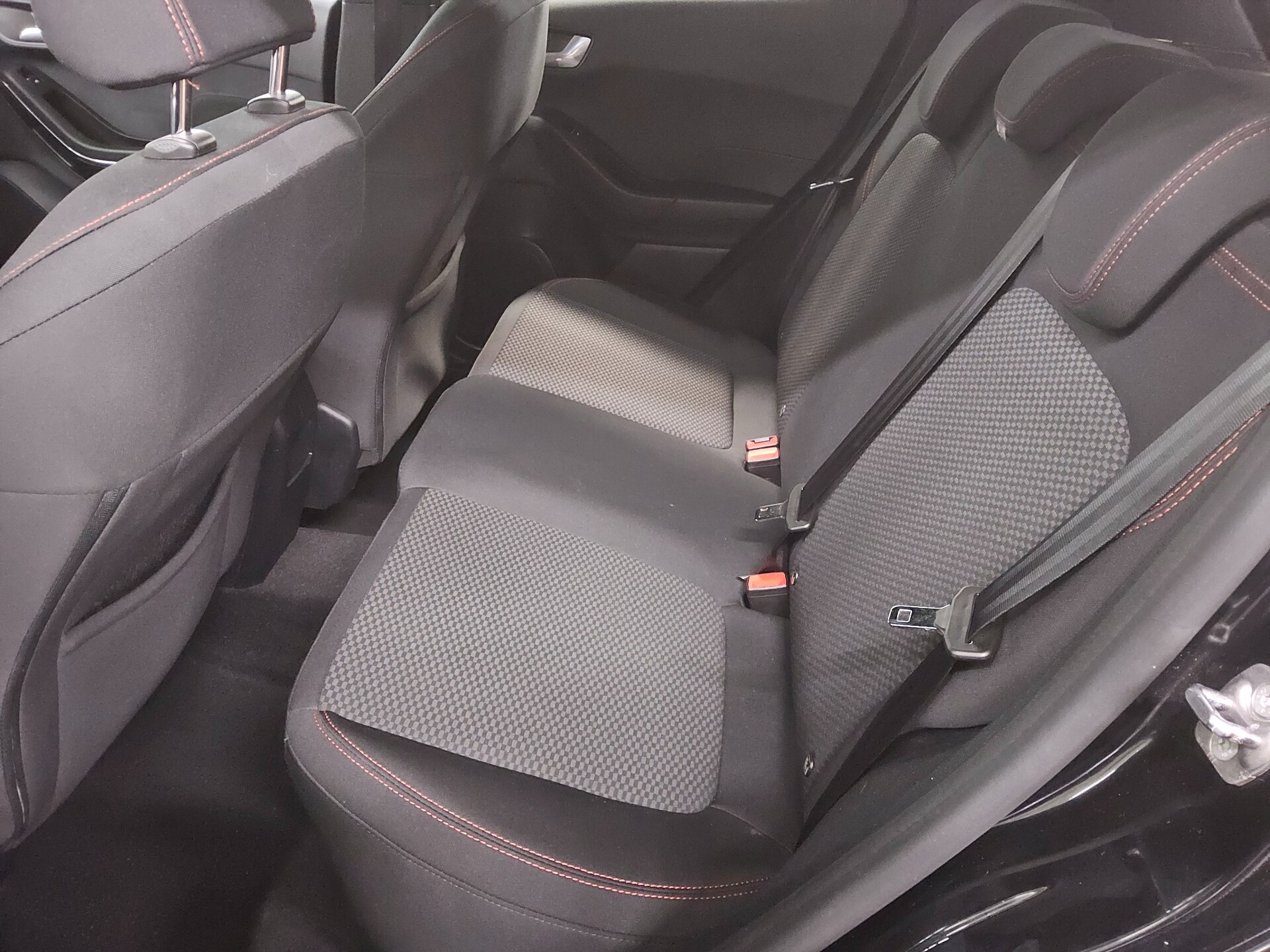 Ford Fiesta 1.0 EB ST-Line Navi LED ACC Shz PDC BT 13