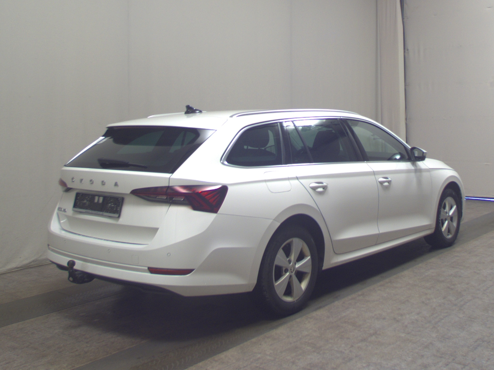 Skoda Octavia Kombi 2.0 TDI Style Navi LED Virtual HuD 4