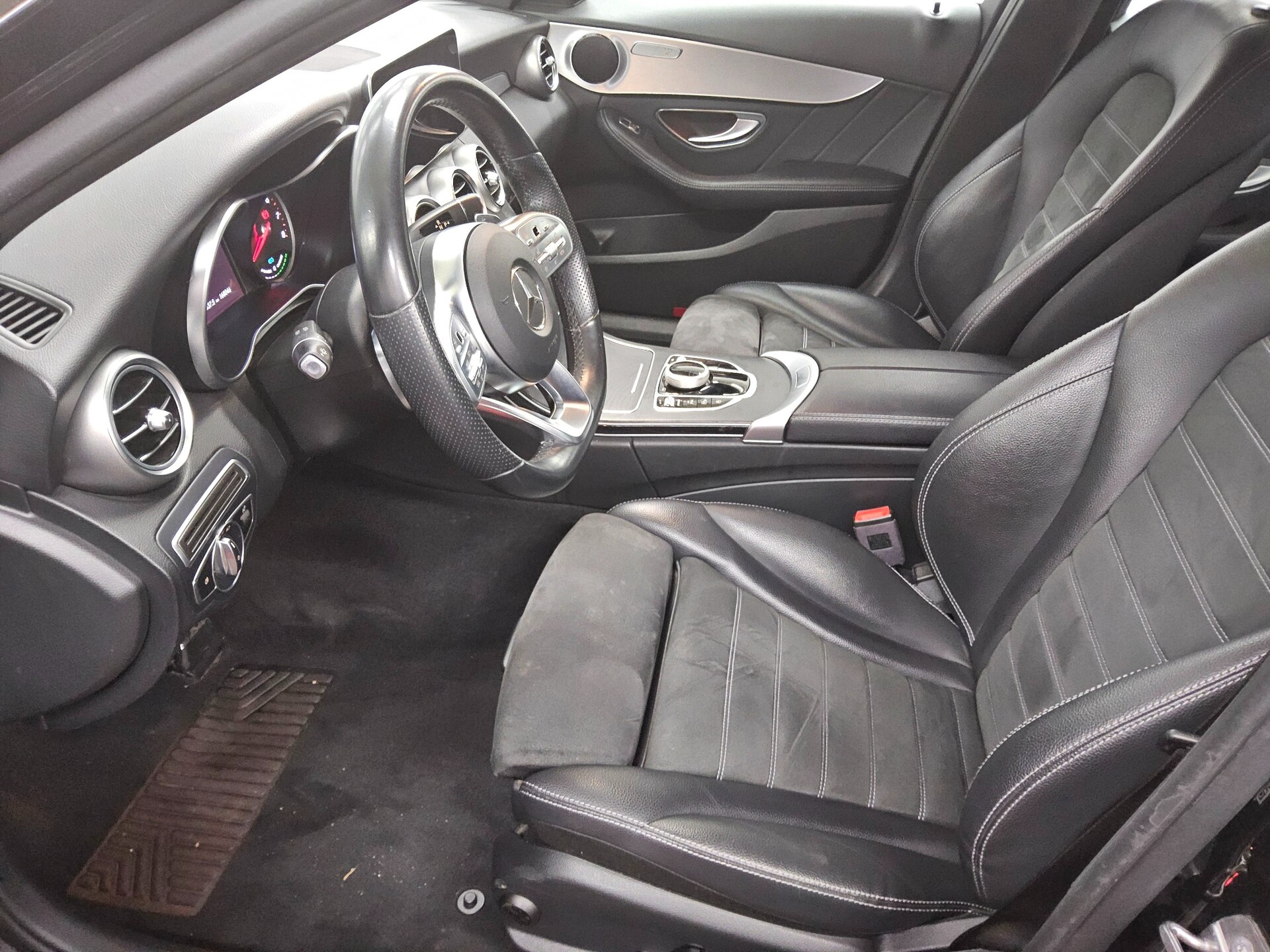 Mercedes-Benz C 200 AMG-Line Navi LED Distronic+ 8