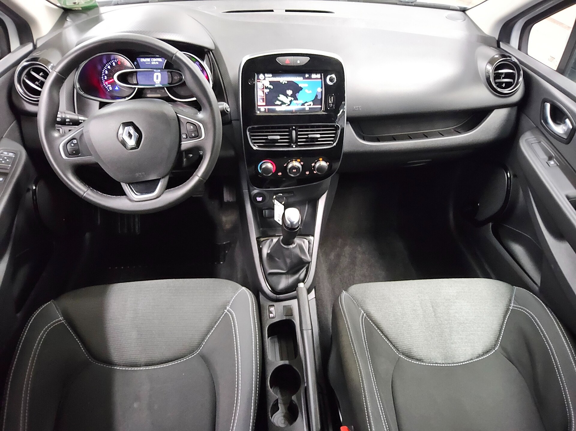 Renault Clio 0.9 TCe Navi Shz PDC BT Klima 5