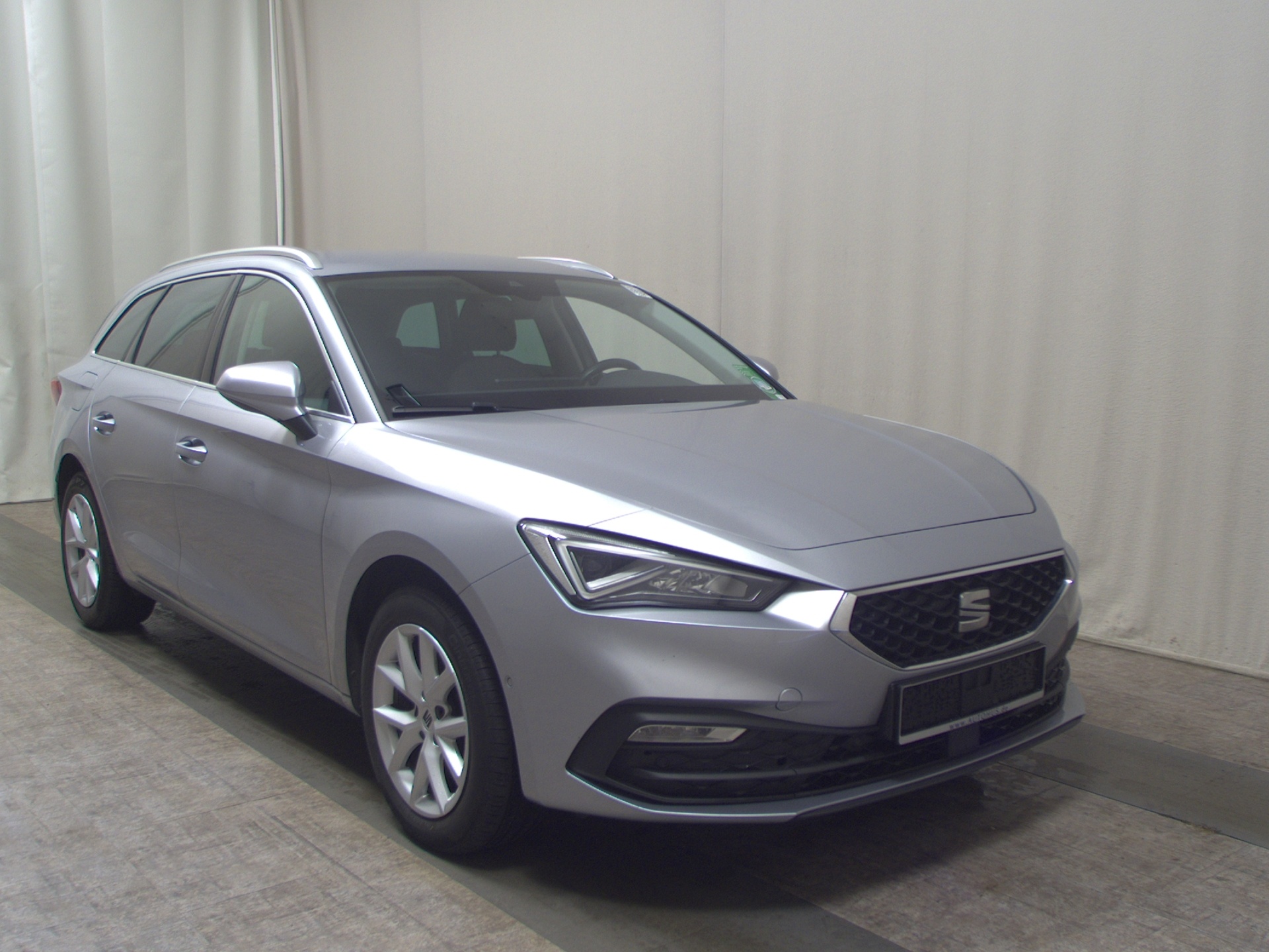 Seat Leon Sportstourer 2.0 TDI Style Navi LED vc PDC 3