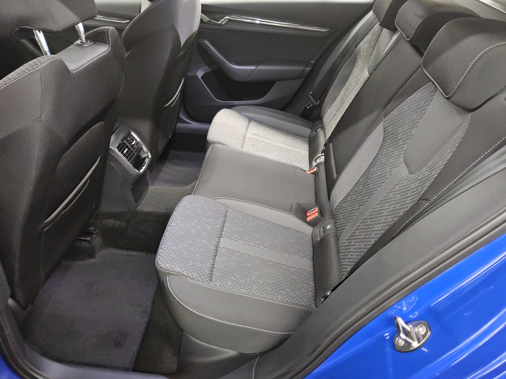 Skoda Octavia Kombi 1.4 TSI Style Navi LED HuD RfK Shz 13