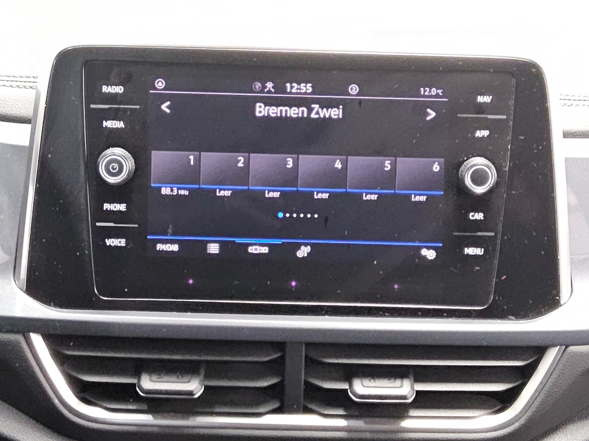 Volkswagen T-Roc 2.0 TDI Style Navi vor. LED AID RfK AHK 7