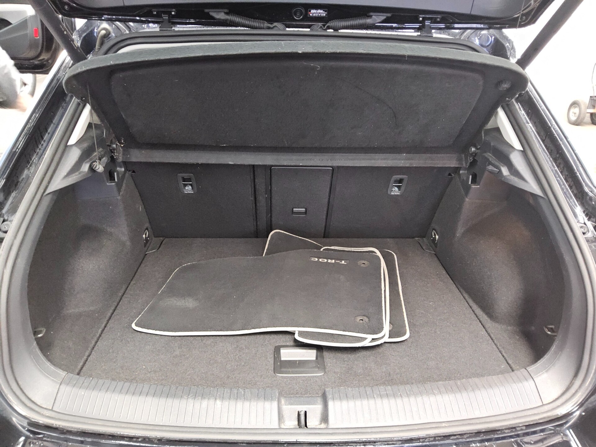 Volkswagen T-Roc 2.0 TDI Style Navi vor. LED AID RfK AHK 12