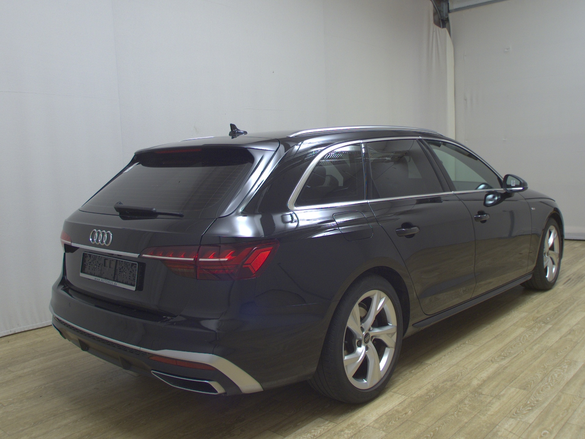 Audi A4 Avant 35 TFSI S-Line Leder Navi LED Sound RFK 4