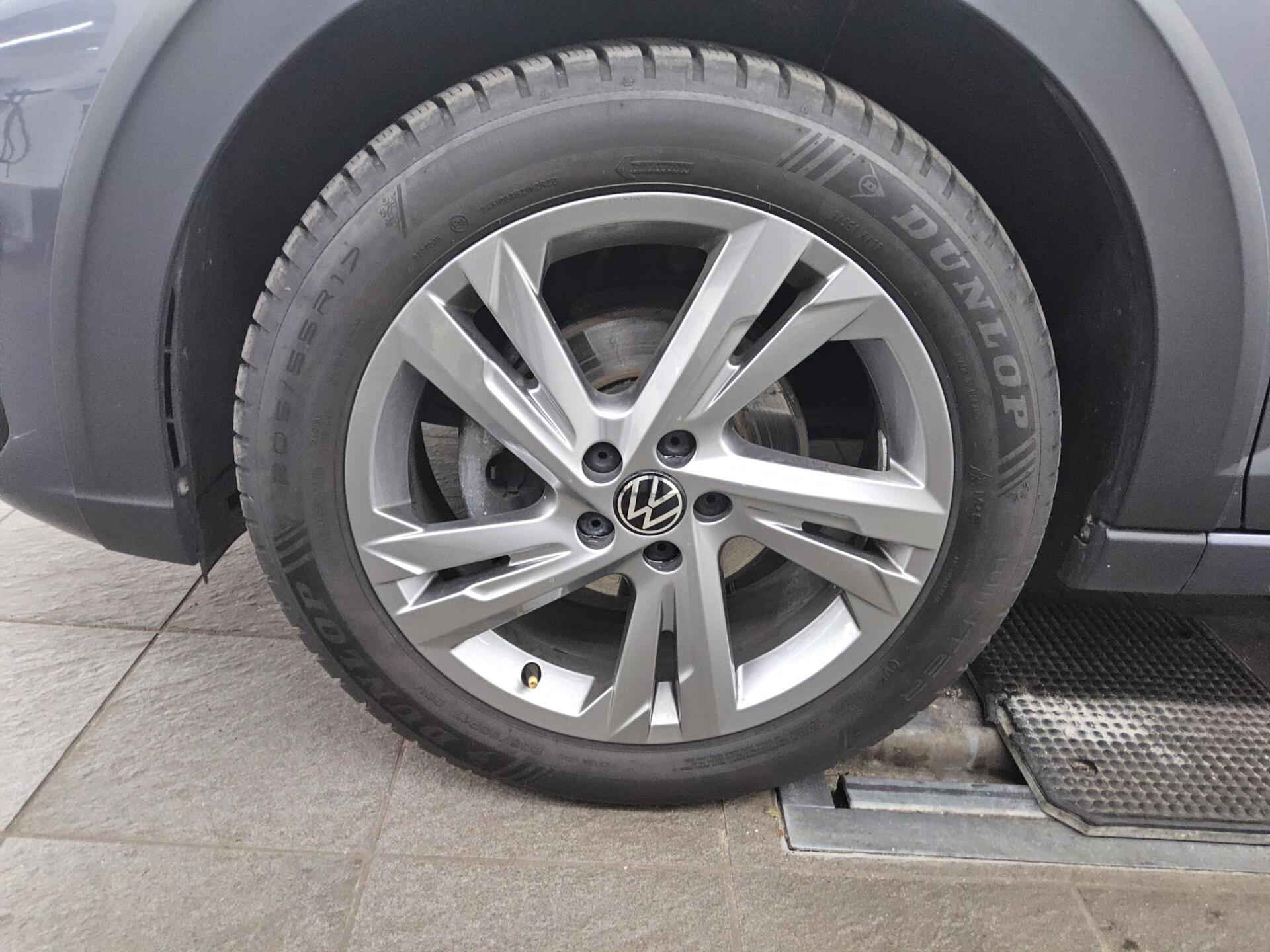 Volkswagen Taigo 1.0 TSI R-Line Navi IQ.Light AID RfK Shz 11