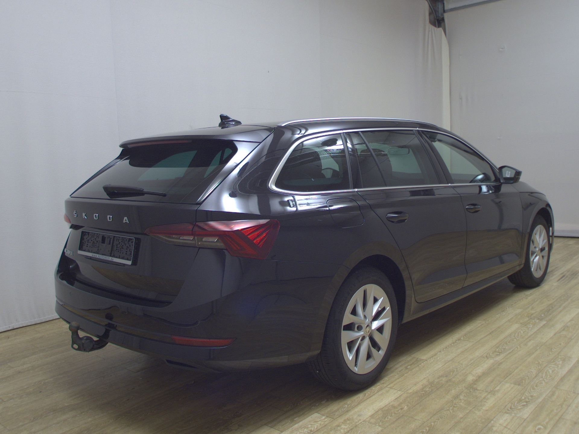 Skoda Octavia Kombi 2.0 TDI Style LED virtual AHK 4