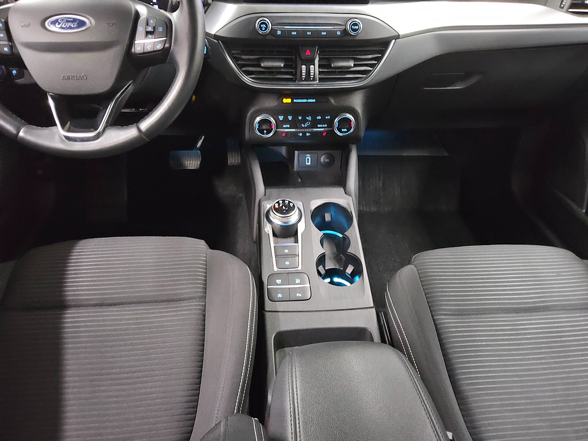 Ford Focus Turnier 2.0 EB Titanium Navi LED RFK SHZ 6