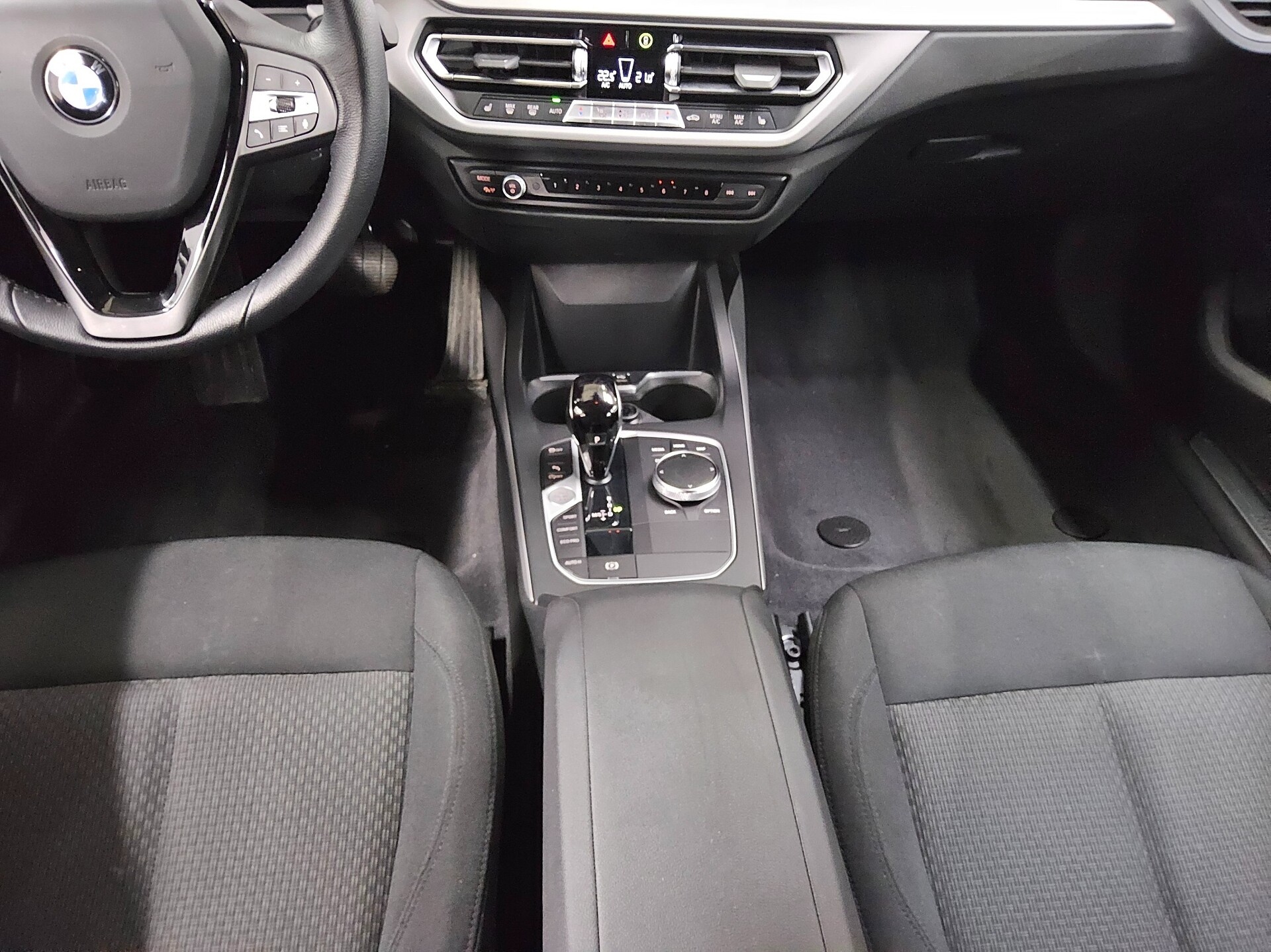 BMW 120dA Advantage Navi LED LC-Pro PDC Shz Tempomat 6