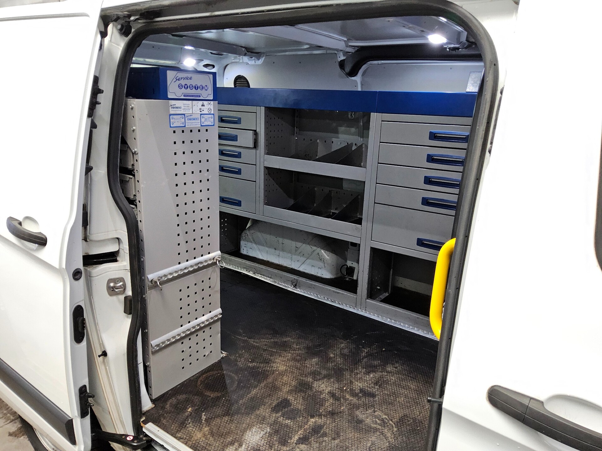 Ford Transit Custom 2.0 TDCi Trend 3-Sitze Regale Nav 12