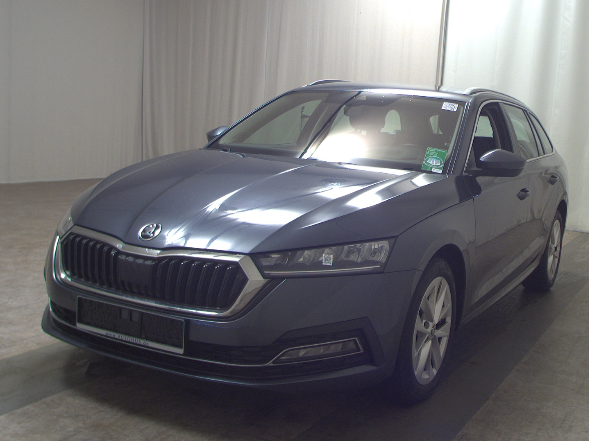 Skoda Octavia Kombi 2.0 TDI Style Navi LED Virtual RFK 2