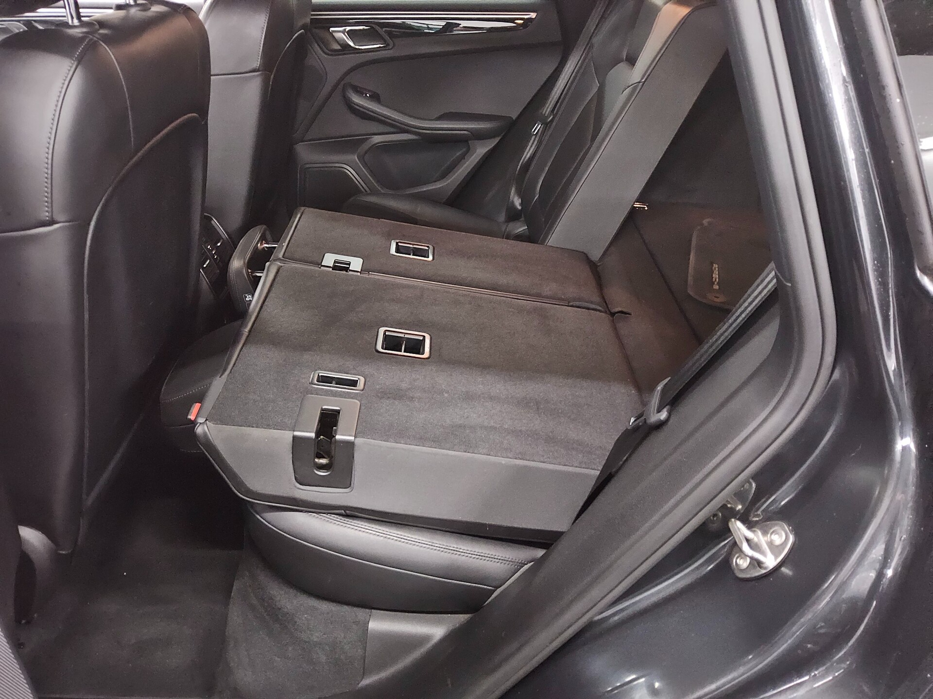 Porsche Macan S Leder Navi Xenon 360° Memory 12