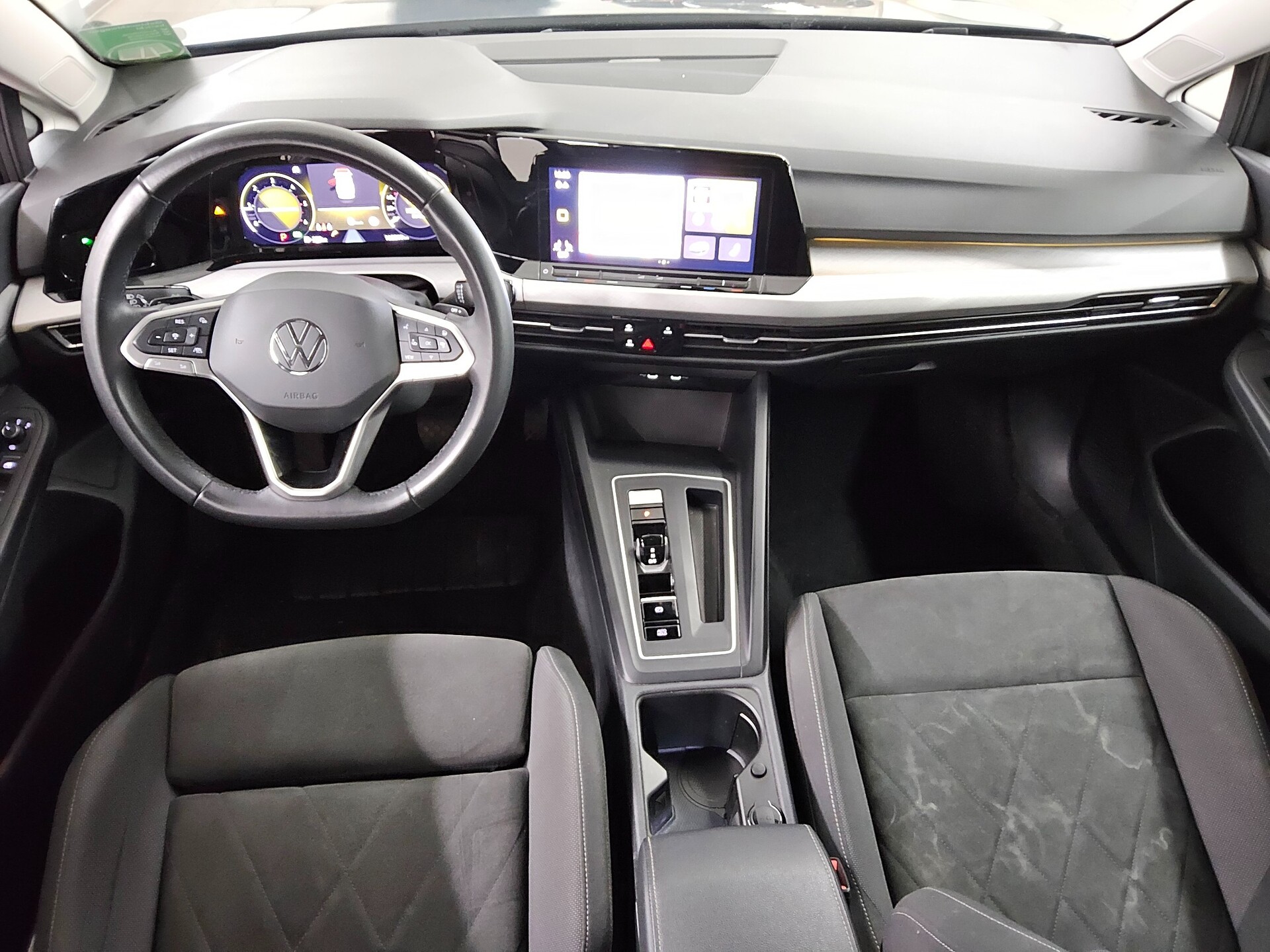 Volkswagen Golf-8 Var. 2.0 TDI Life Navi LED AID RfK ACC 5