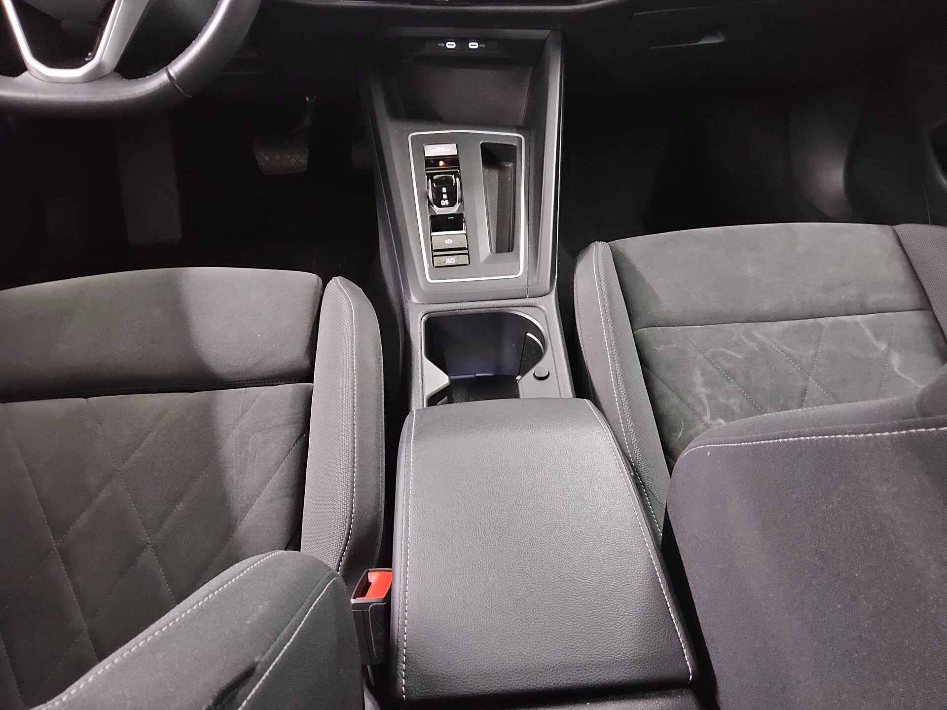 Volkswagen Golf-8 Var. 2.0 TDI Life Navi LED AID RfK ACC 6