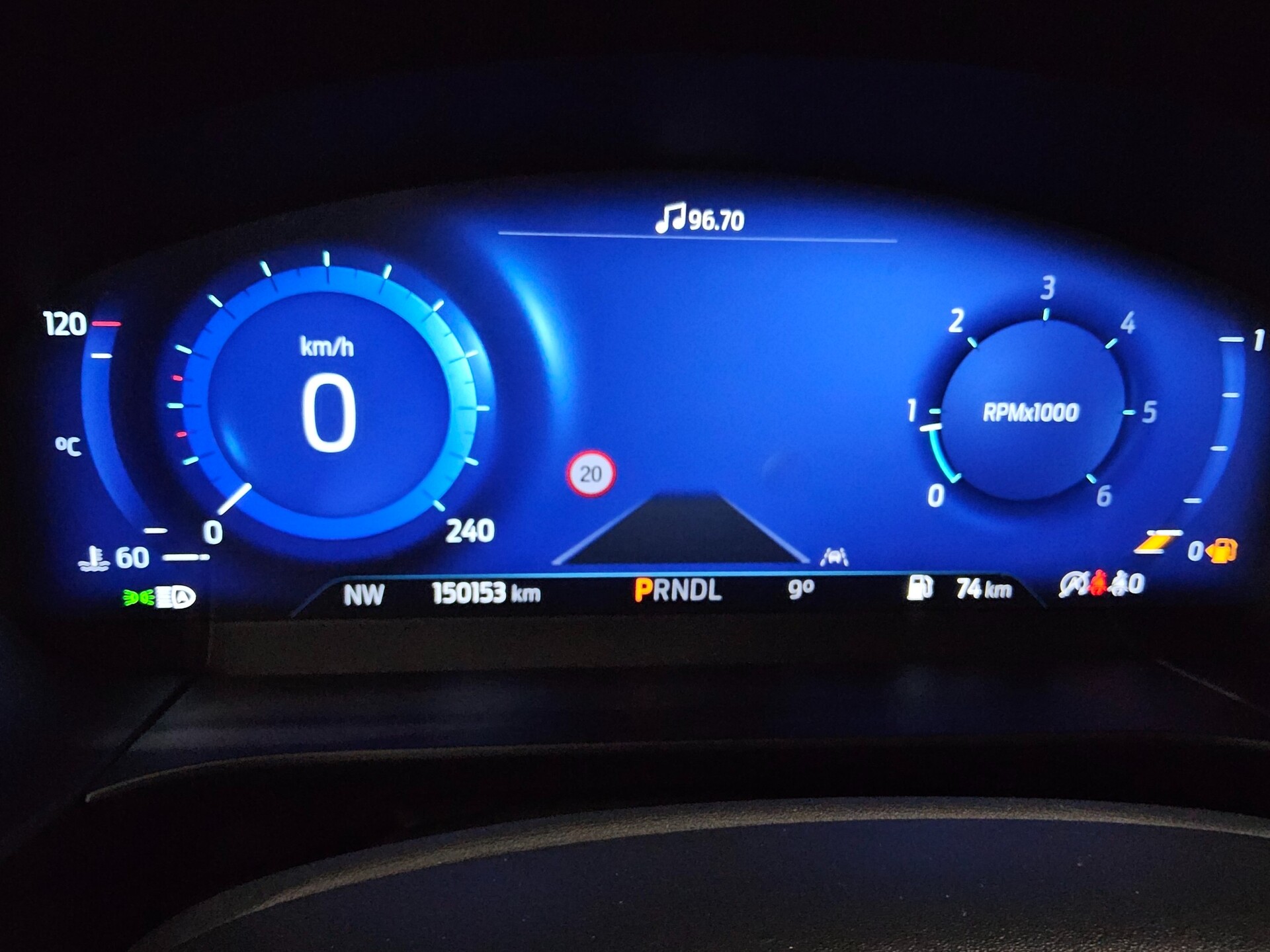 Ford Kuga 1.5 EB Titanium Navi DC LED RFK AHK 4xSHZ 8