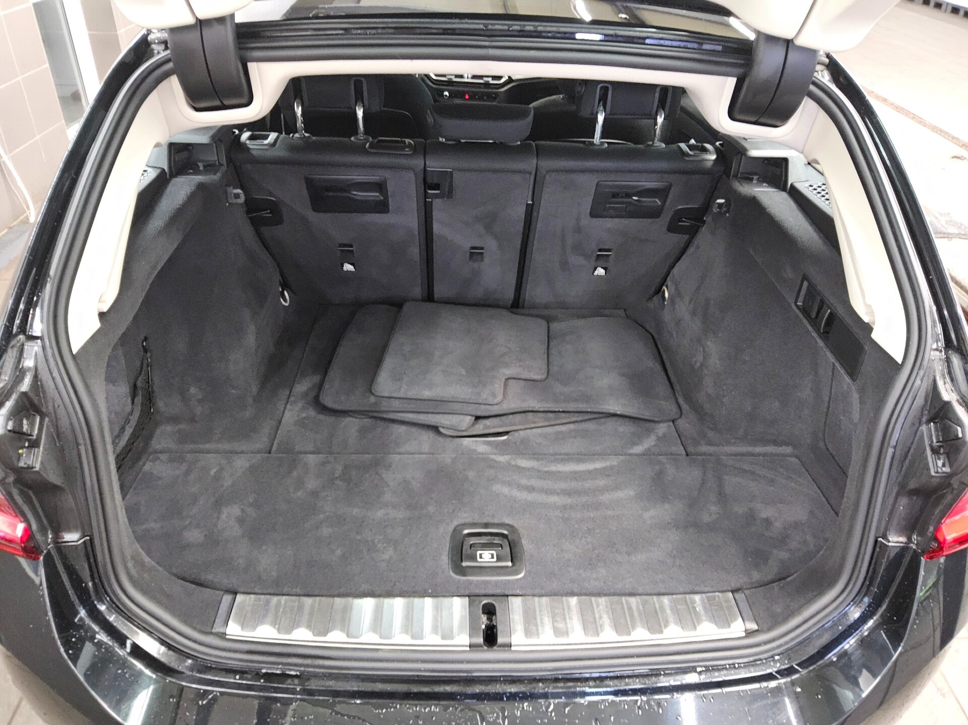 BMW 320dA Touring Navi LED Curved HuD LC Pro 12