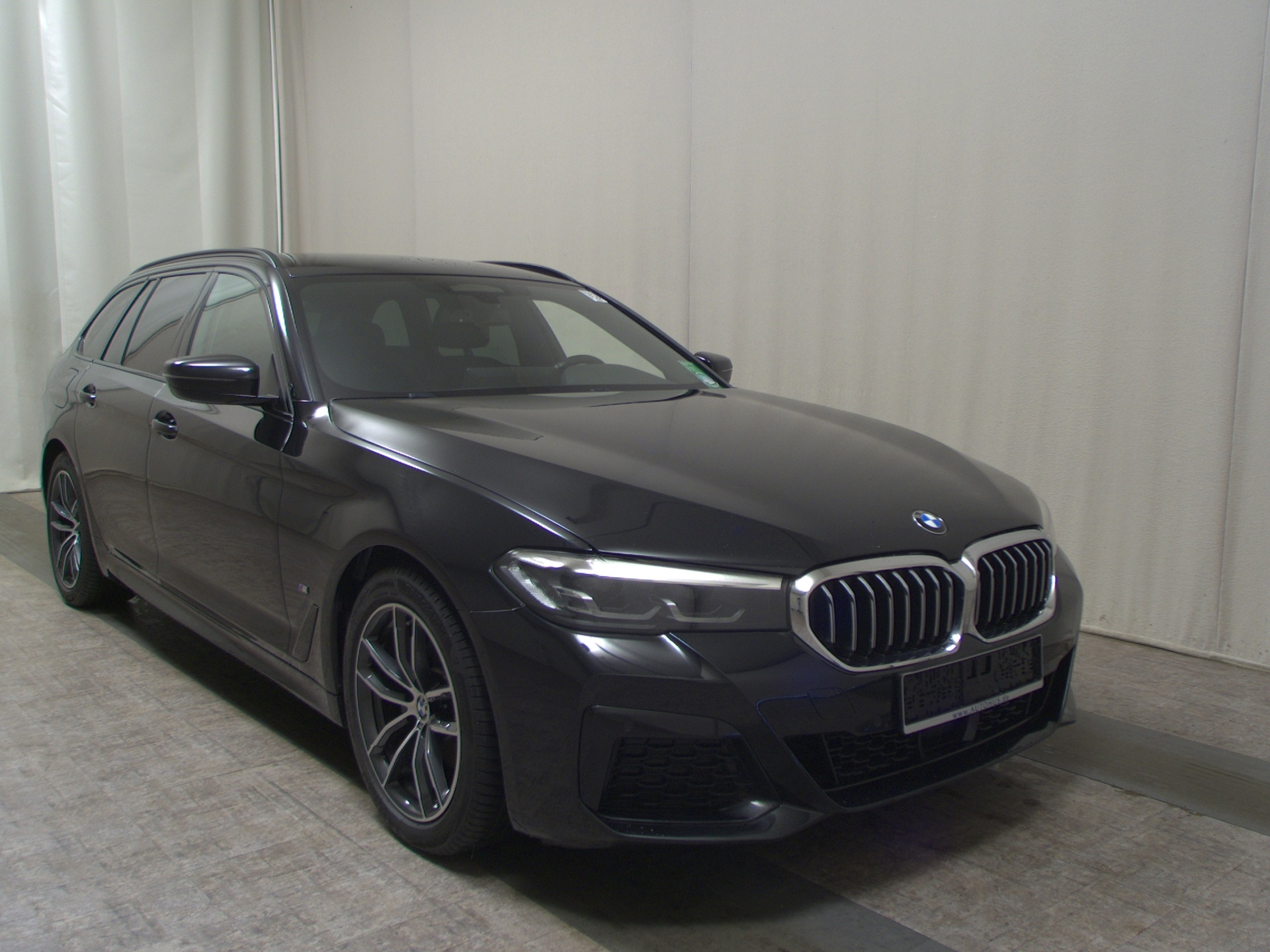 BMW 520dA Touring M-Sport Leder Navi LED LC prof. 3