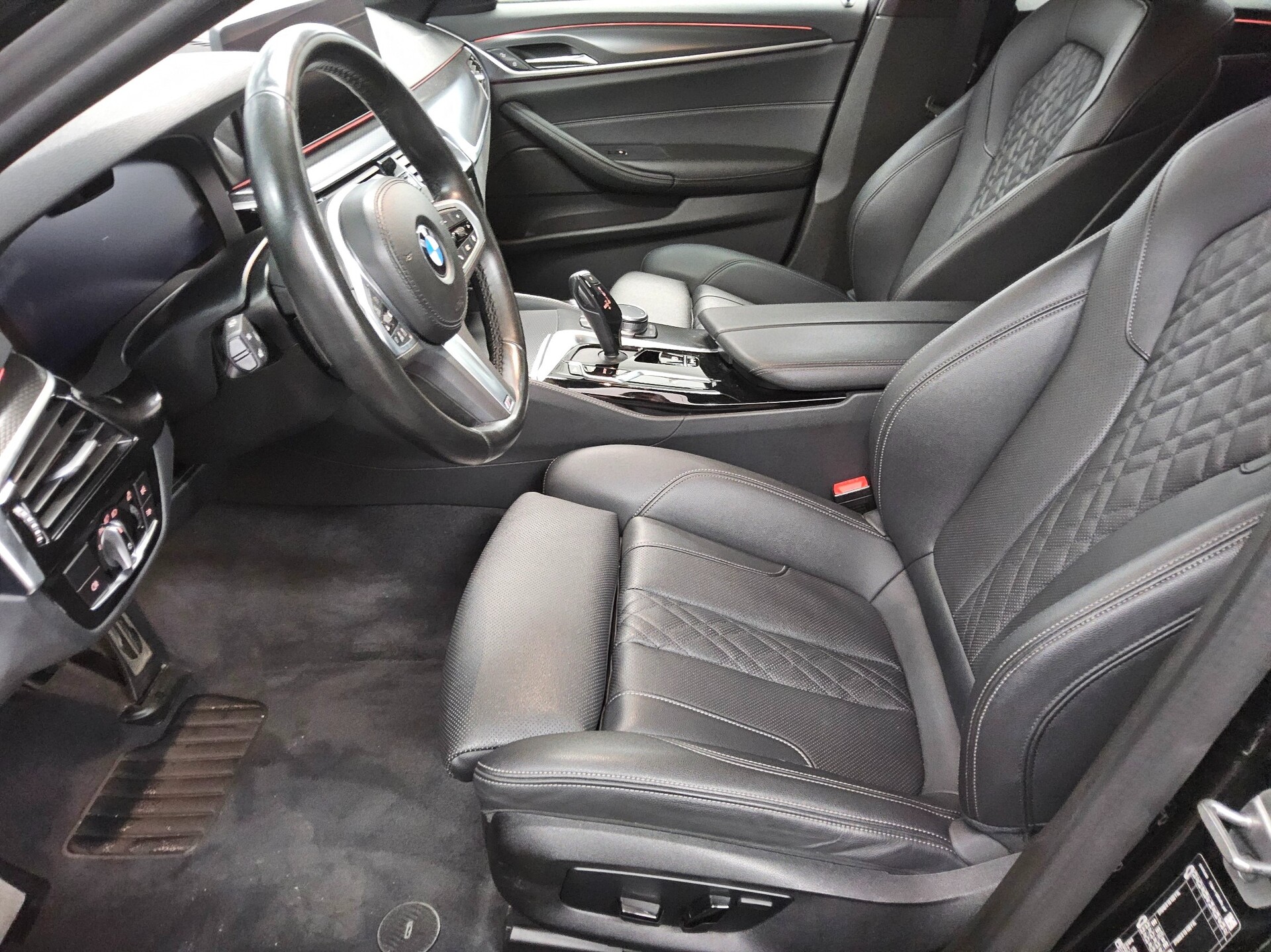 BMW 520dA Touring M-Sport Leder Navi LED LC prof. 9