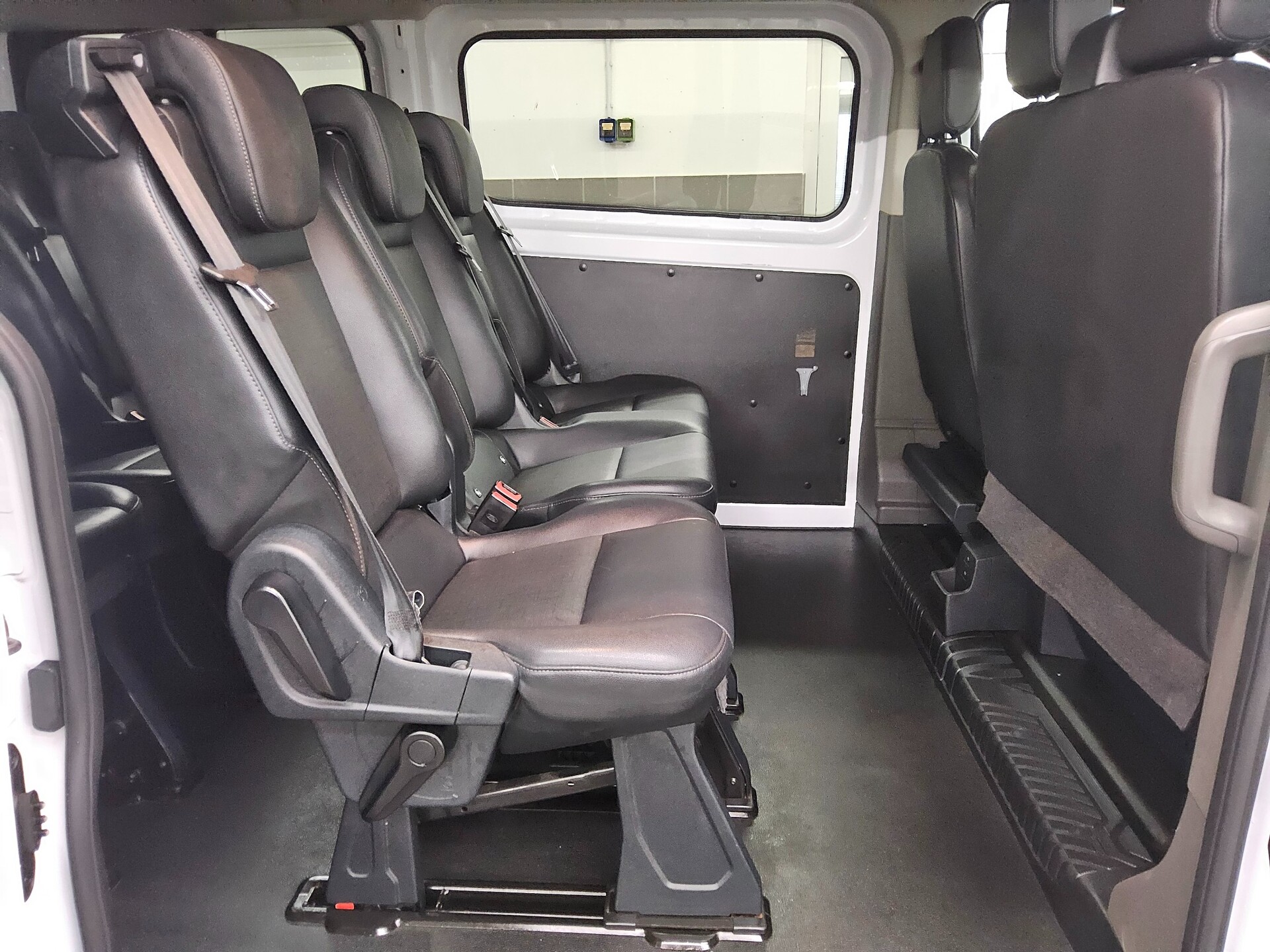Ford Transit Custom 2.0 TDCi Trend Leder L1 9-Sitze 13