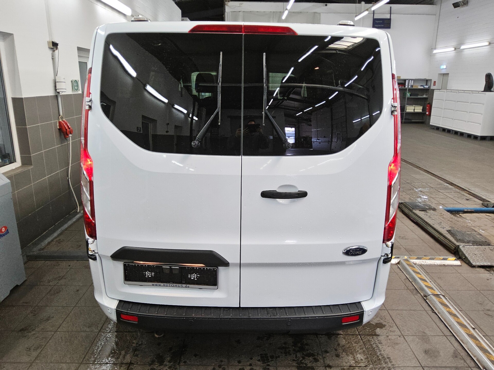 Ford Transit Custom 2.0 TDCi Trend Leder 9-Sitze PDC 11