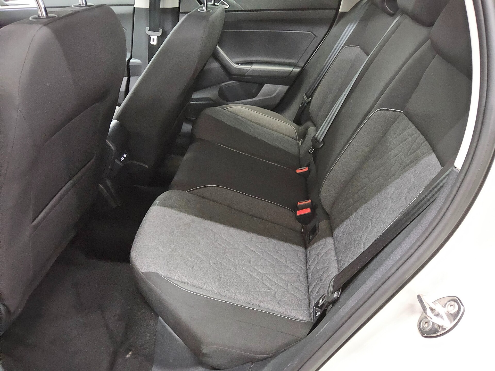 Volkswagen Taigo 1.0 TSI Move Navi DC LED DAB PDC SHZ 13