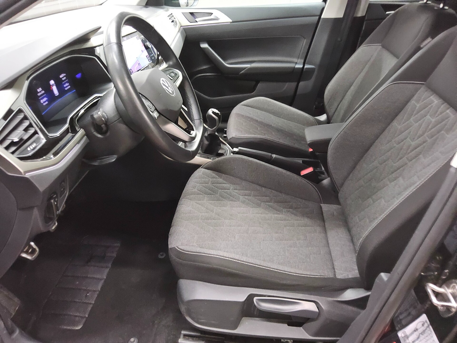 Volkswagen Taigo 1.0 TSI Move Navi DC LED PDC DAB 9