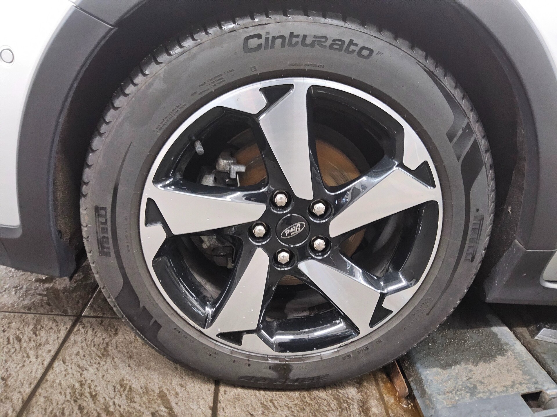 Ford Focus Turnier 1.5 EB Active Navi LED PDC SHZ RfK 10