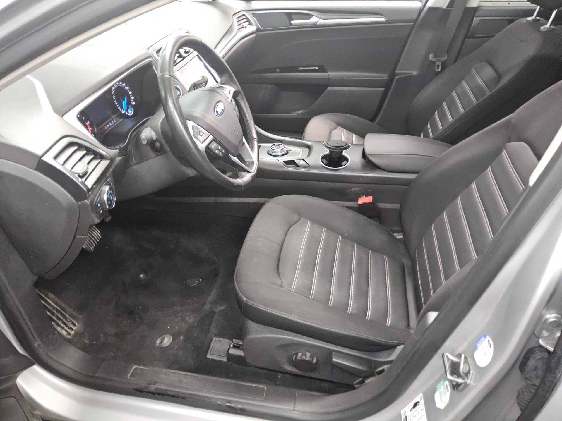 Ford Mondeo Turnier 2.0 EB Trend Navi Pano SHZ 8