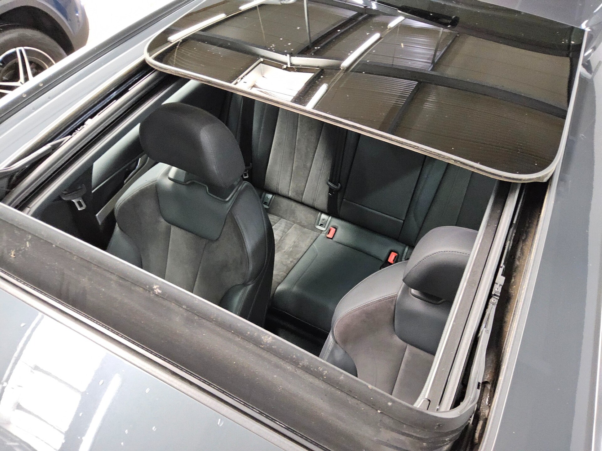 Audi A4 Avant 50 TDI Qu. sport Navi LED vc Pano HuD 12