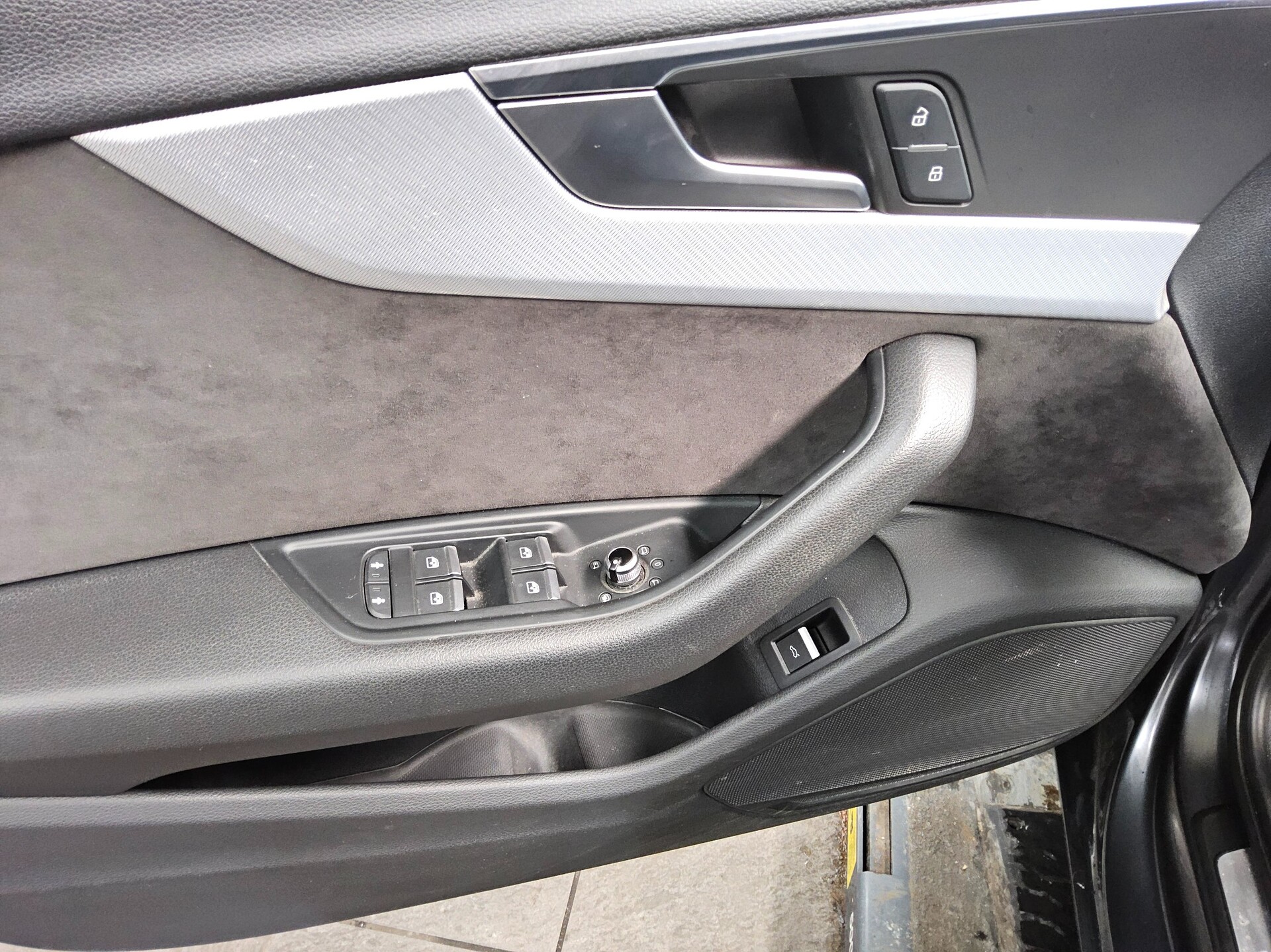 Audi A4 Avant 50 TDI Qu. sport Navi LED vc Pano HuD 10