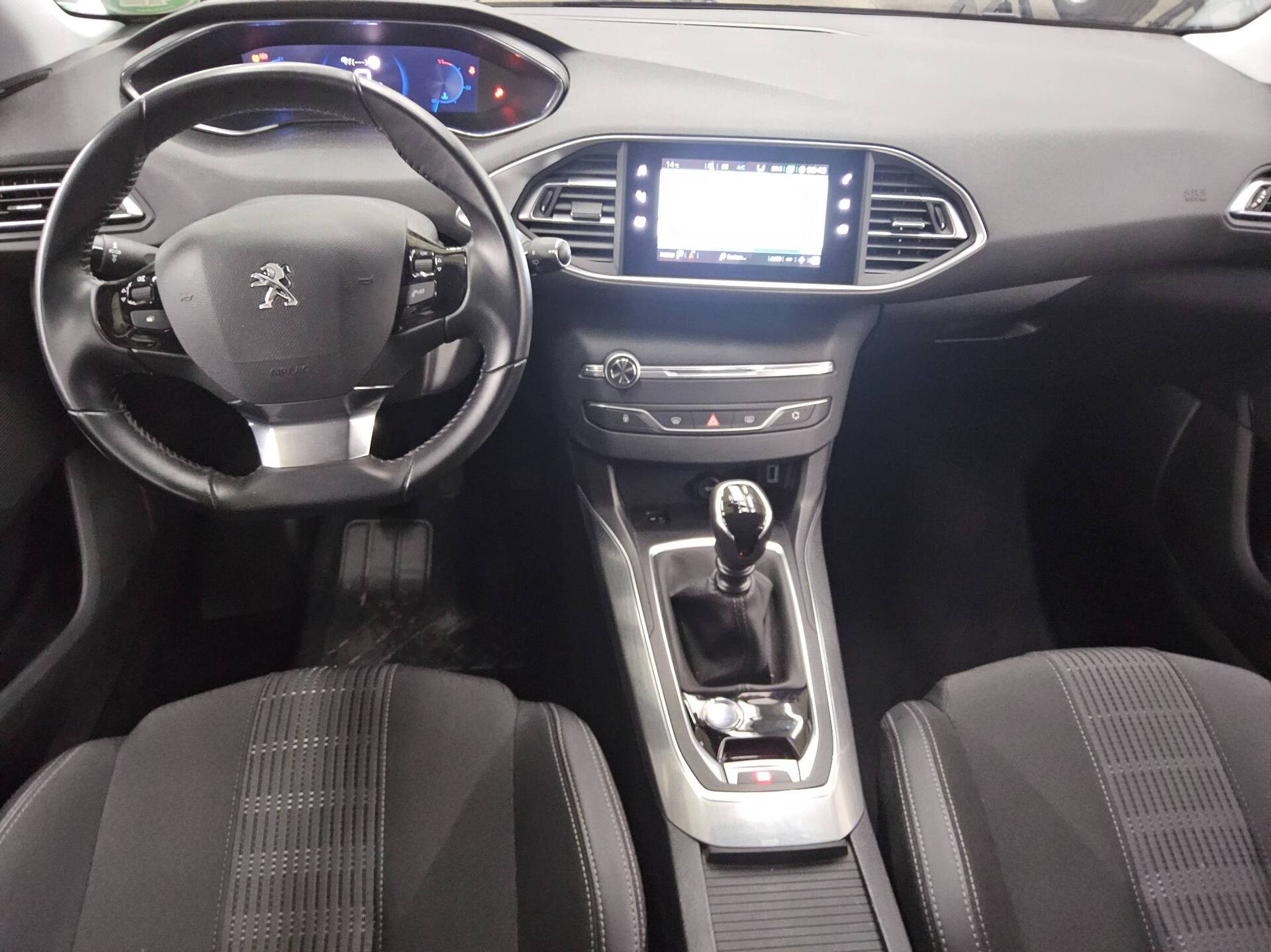 Peugeot 308 BlueHDi 130 Allure Navi LED AHK RfK ACC PDC 5