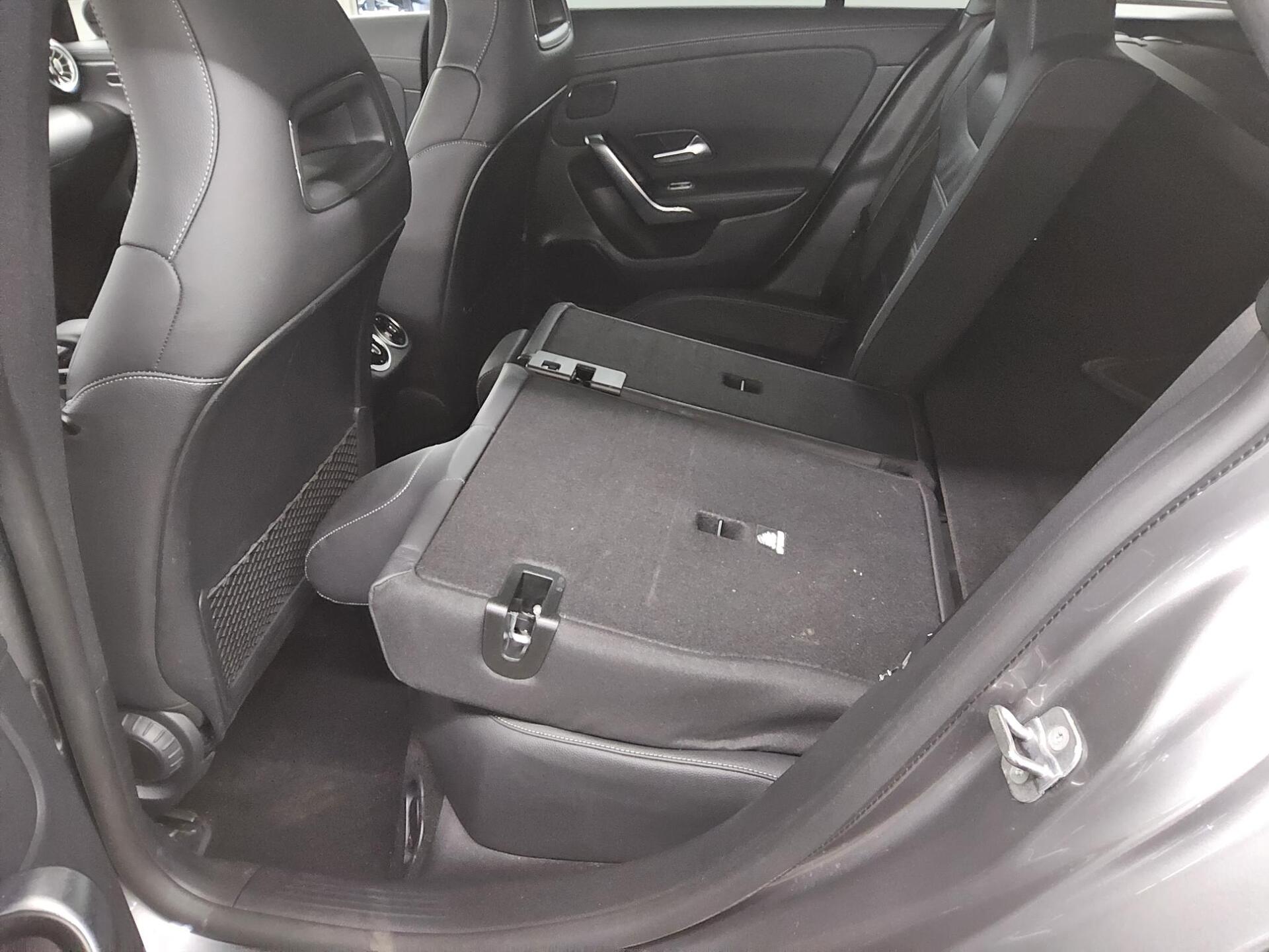 Mercedes-Benz CLA 200 SB d Progressive Leder Navi LED Night 13