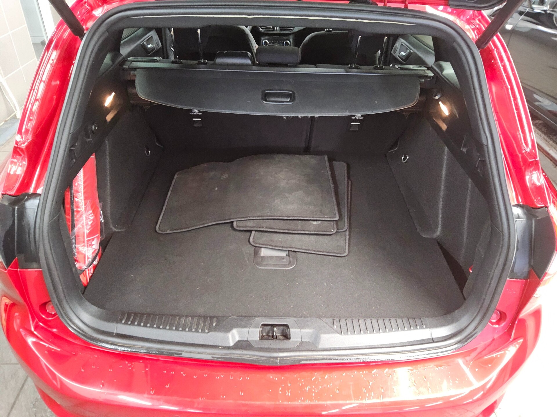 Ford Focus Turnier 1.5 EB ST-Line Navi LED B&O Pano 12