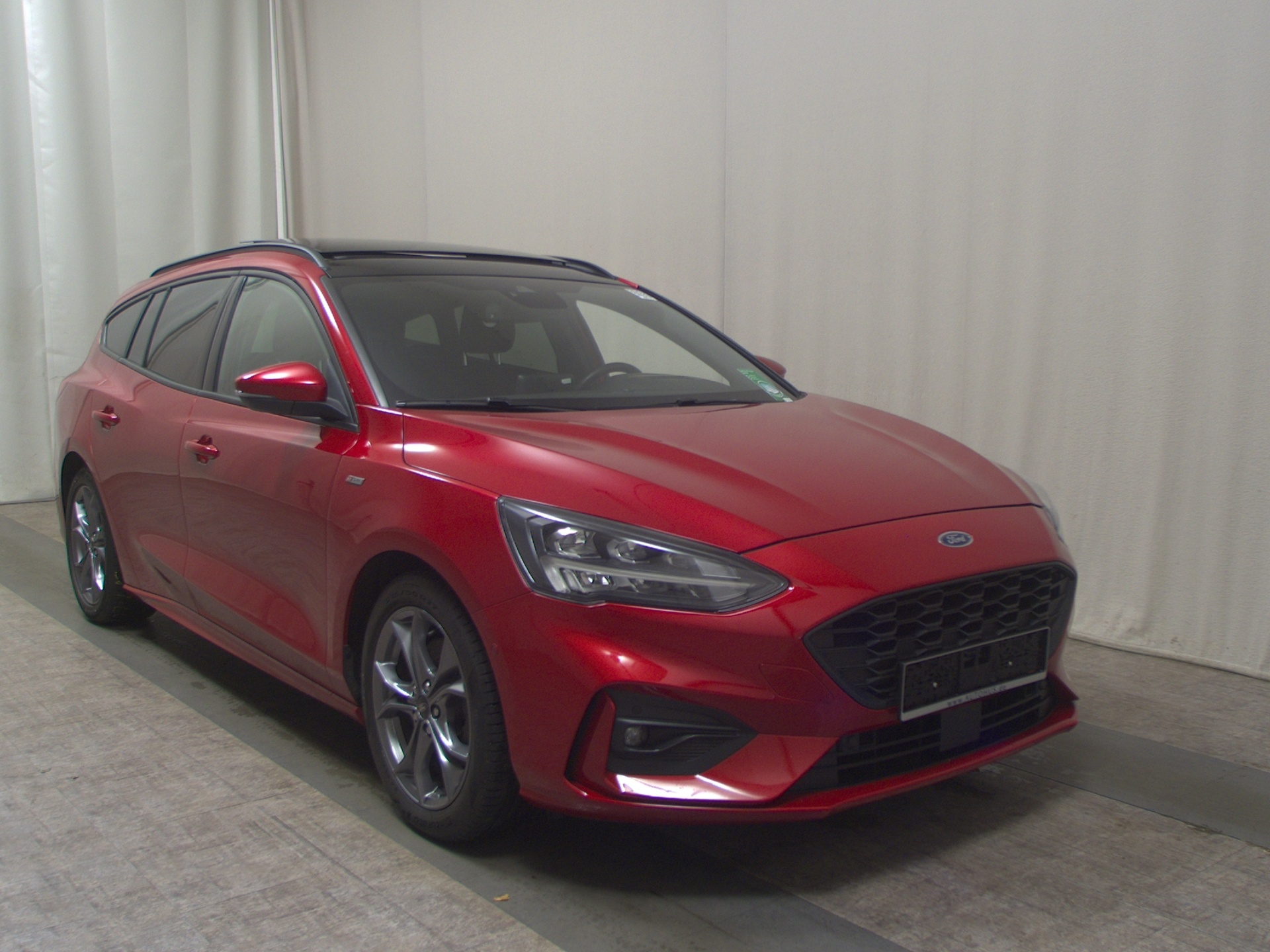 Ford Focus Turnier 1.5 EB ST-Line Navi LED B&O Pano 3