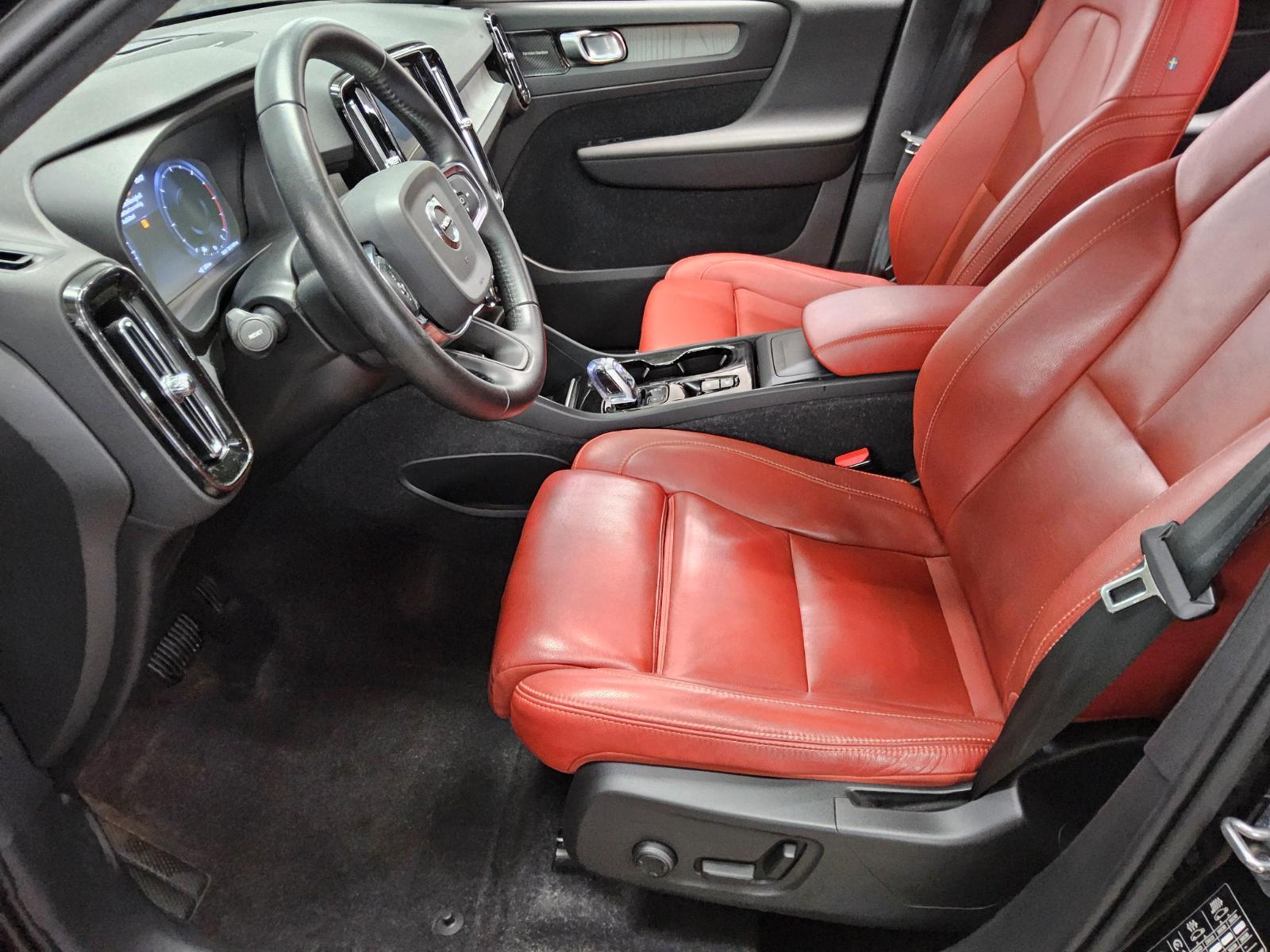 Volvo XC40 D3 Inscription Navi LED Leder 4xShz PDC RfK 9