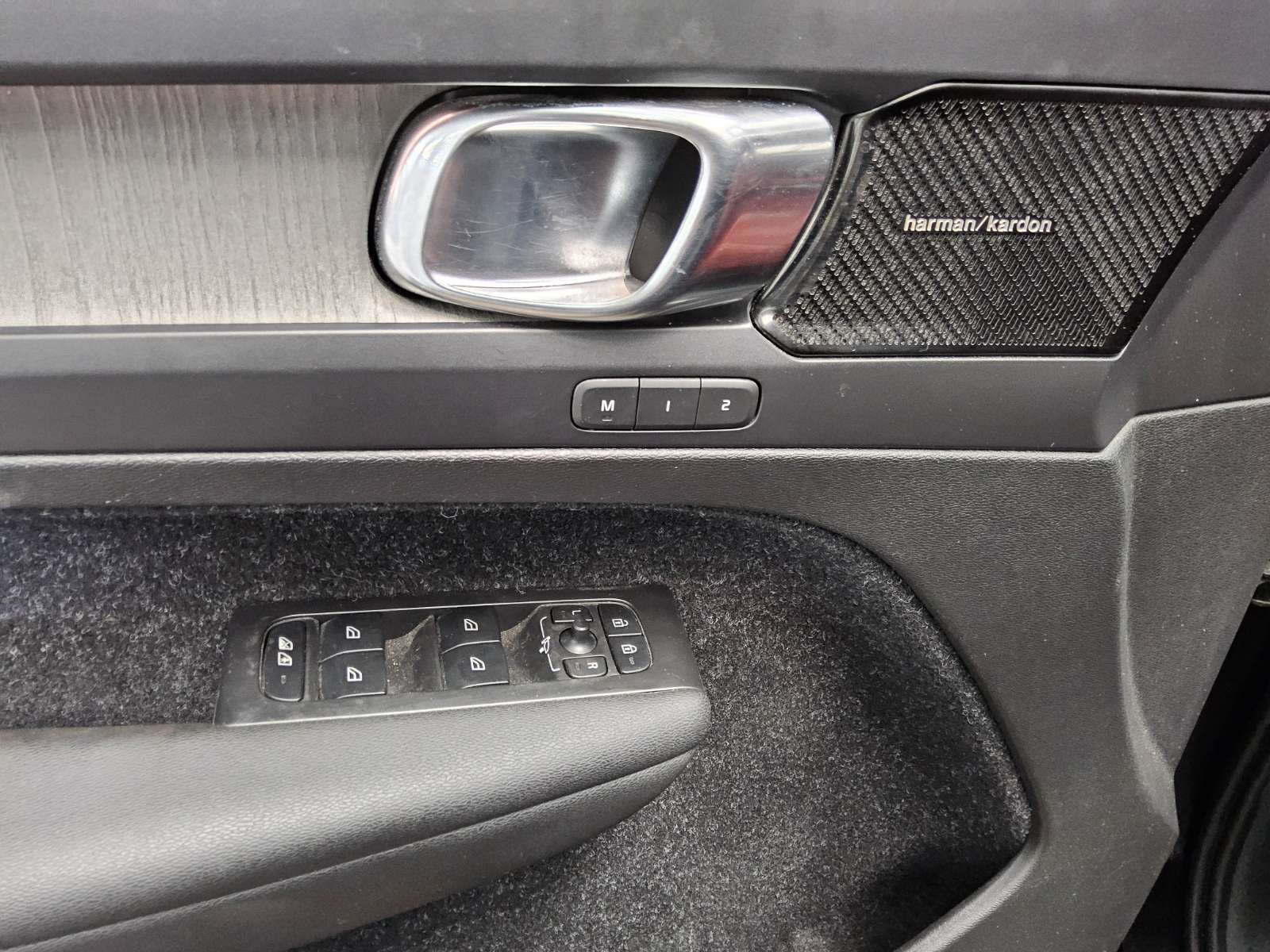 Volvo XC40 D3 Inscription Navi LED Leder 4xShz PDC RfK 10