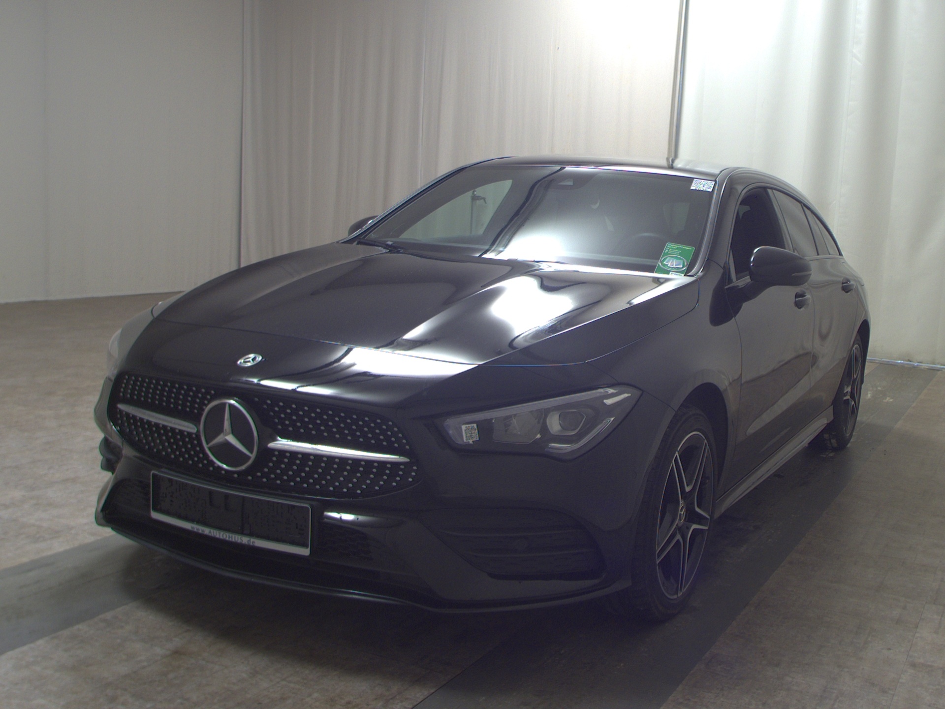Mercedes-Benz CLA 250 Shooting Brake e AMG-Line Navi LED Pano 2