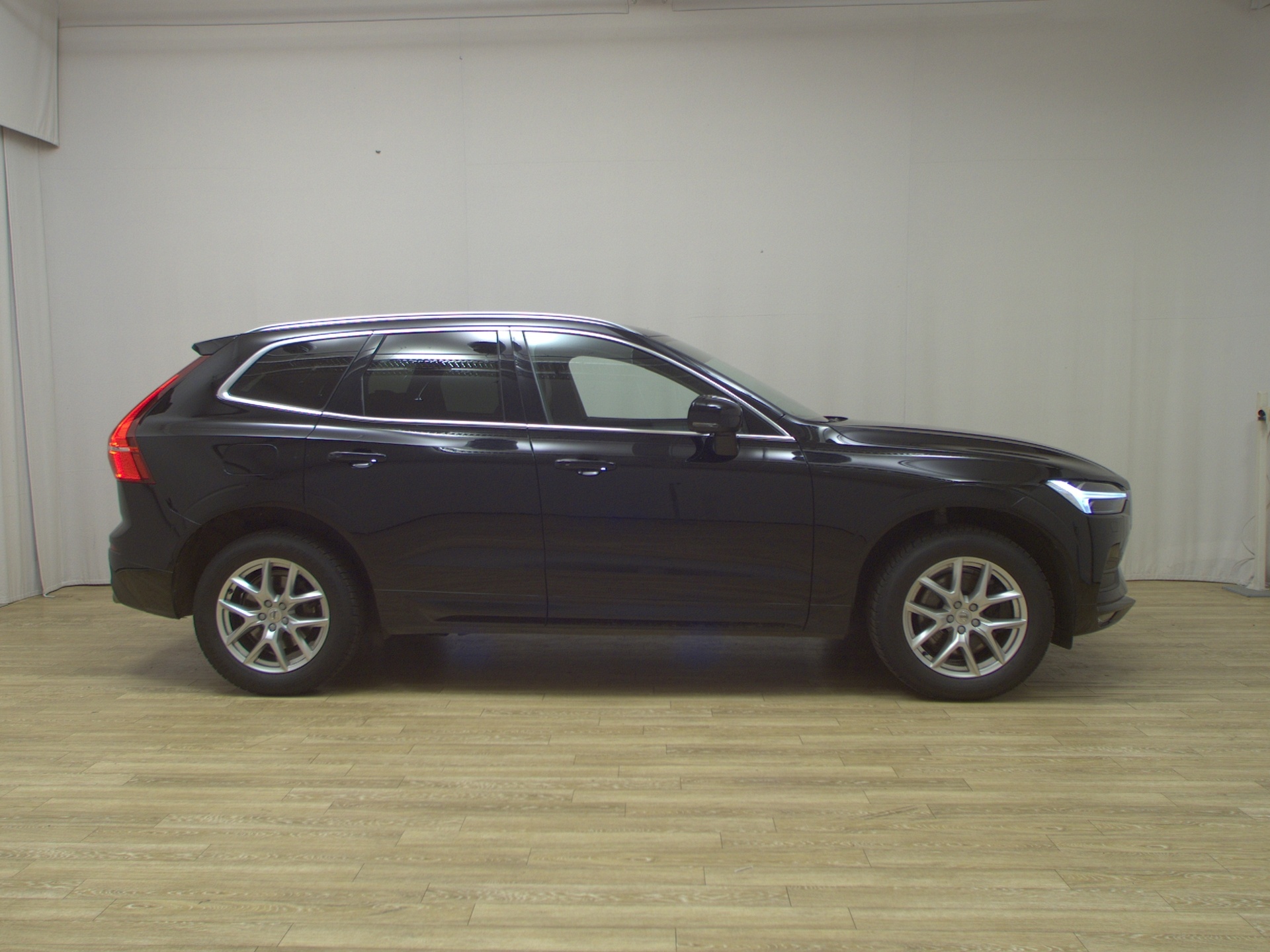 Volvo XC60 B4 D Momentum Pro Navi Pano 360° H-K StHzg