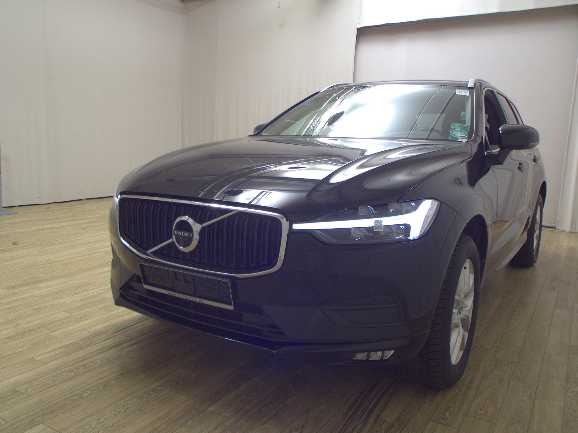 Volvo XC60 B4 D Momentum Pro Navi Pano 360° H-K StHzg 2
