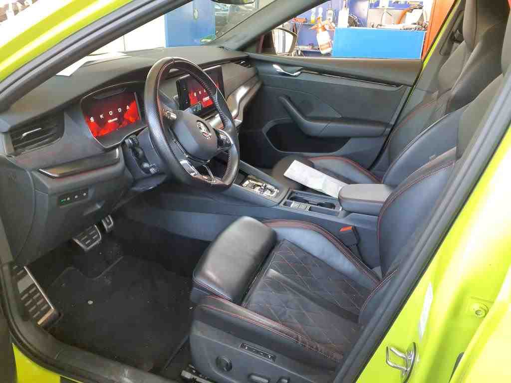 Skoda Octavia Kombi 2.0 TDI RS NAVI RFK ACC SPURHALTE KEYLESS 6