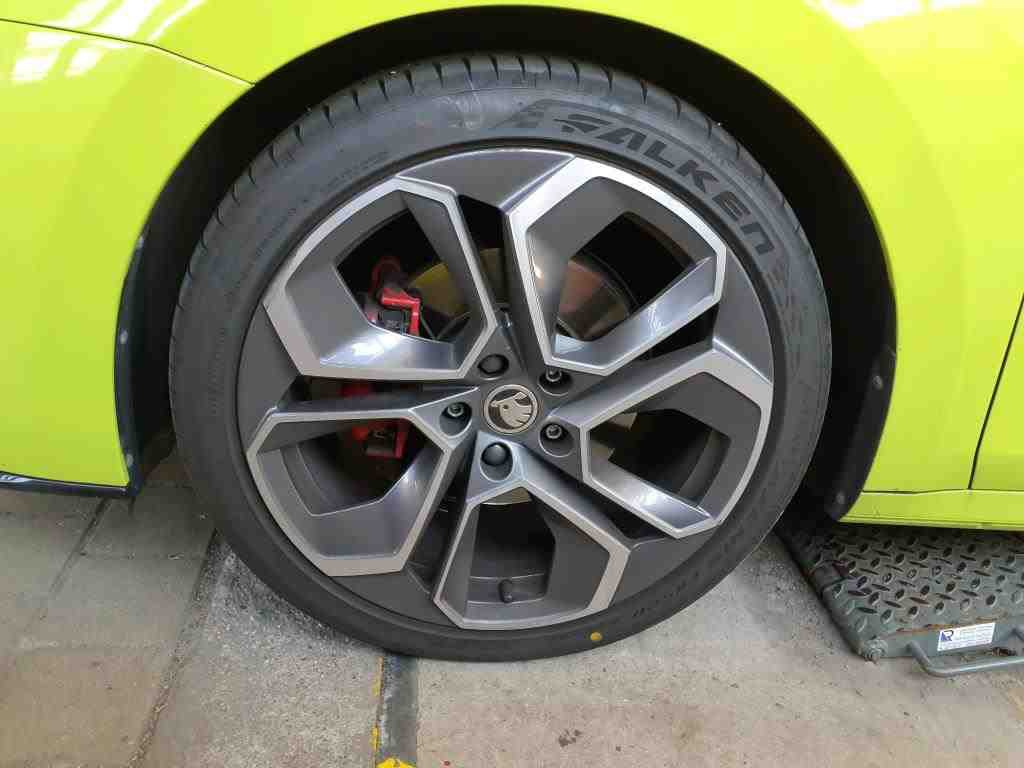 Skoda Octavia Kombi 2.0 TDI RS NAVI RFK ACC SPURHALTE KEYLESS 11