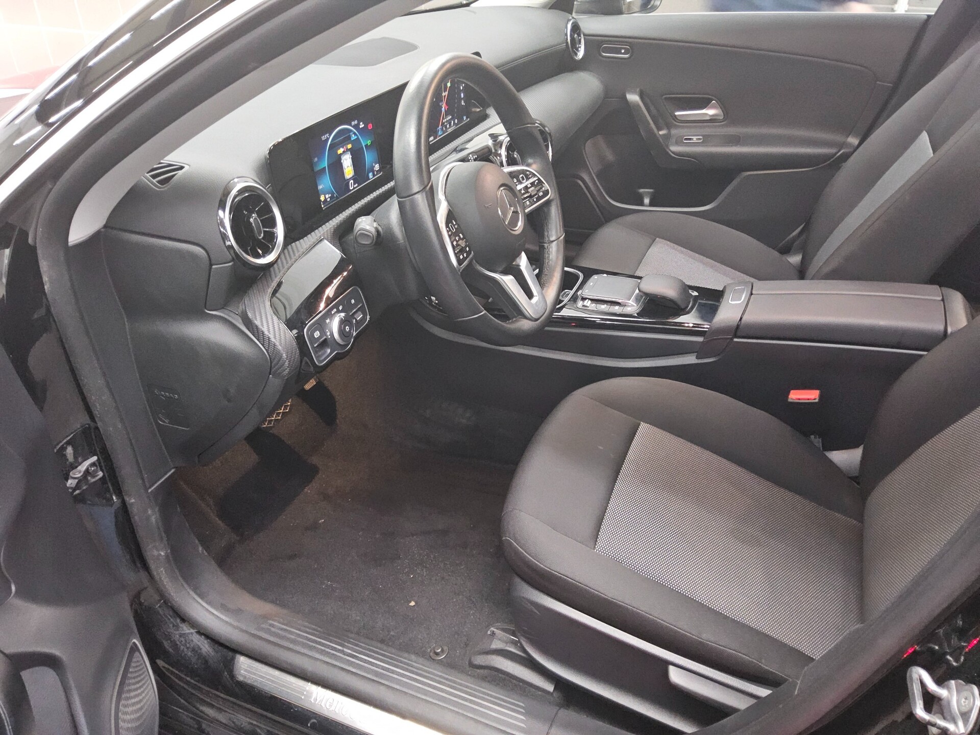 Mercedes-Benz CLA 200 SB d Navi Panorama LED Kamera 8